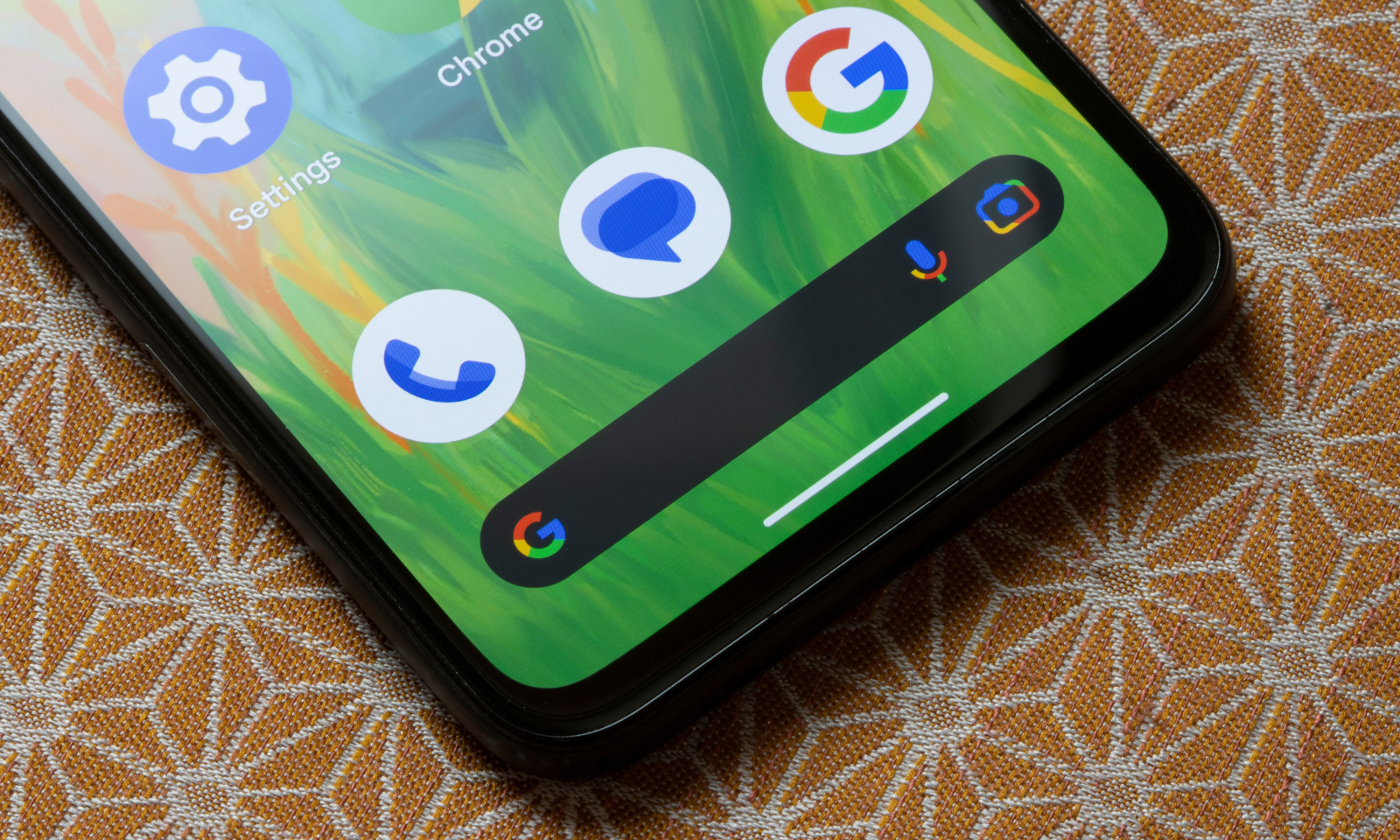 Google wreszcie zauważył, że mamy 2025 rok i telefony ponad 6 cali