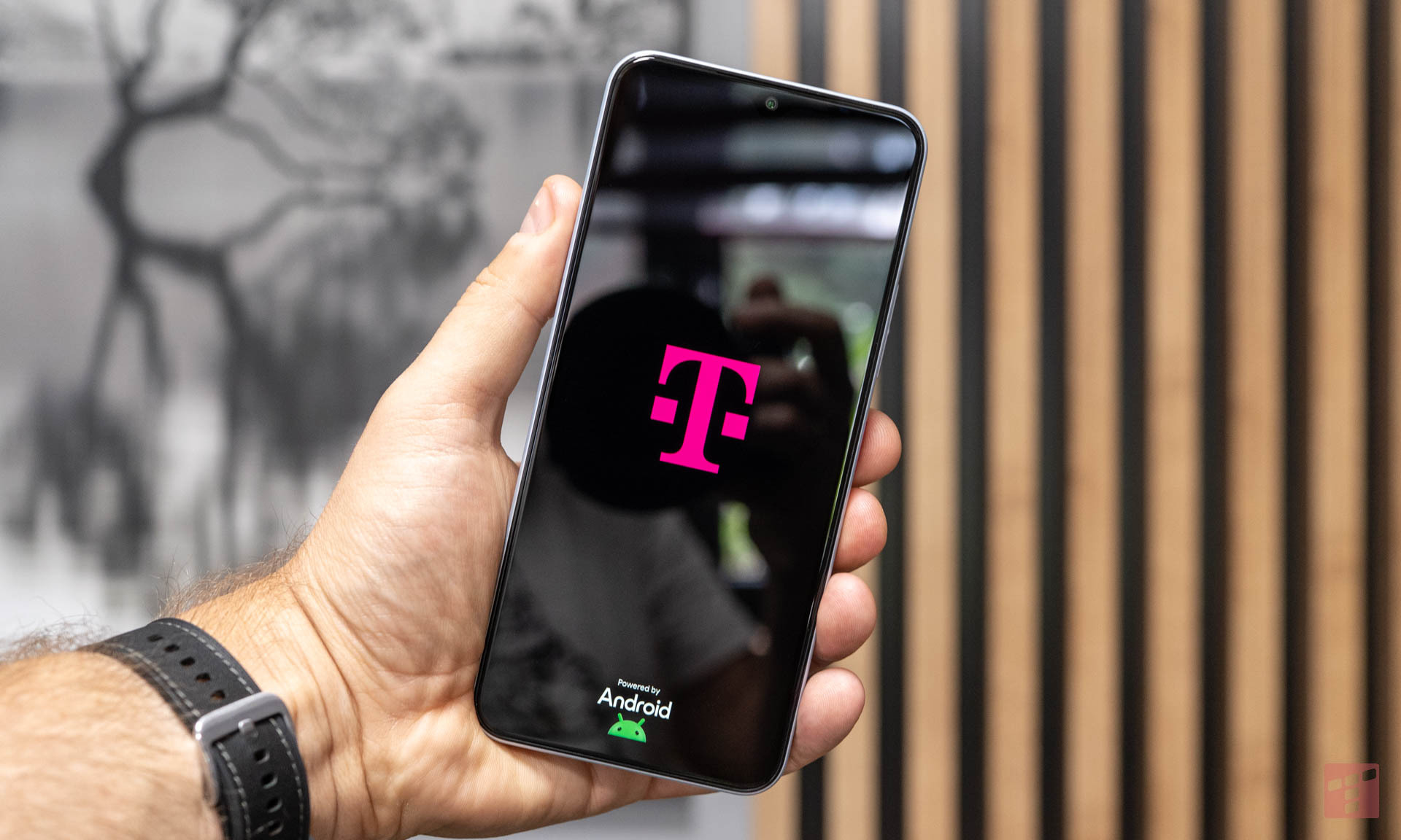 T-Mobile włączył 5G Bardziej w nowych miastach. Mamy listę