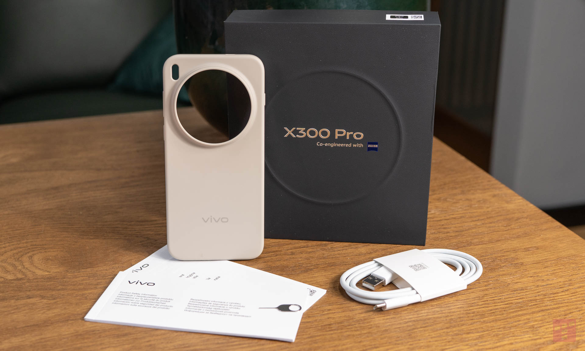 Vivo X300 Pro – test potwora, który chce być aparatem