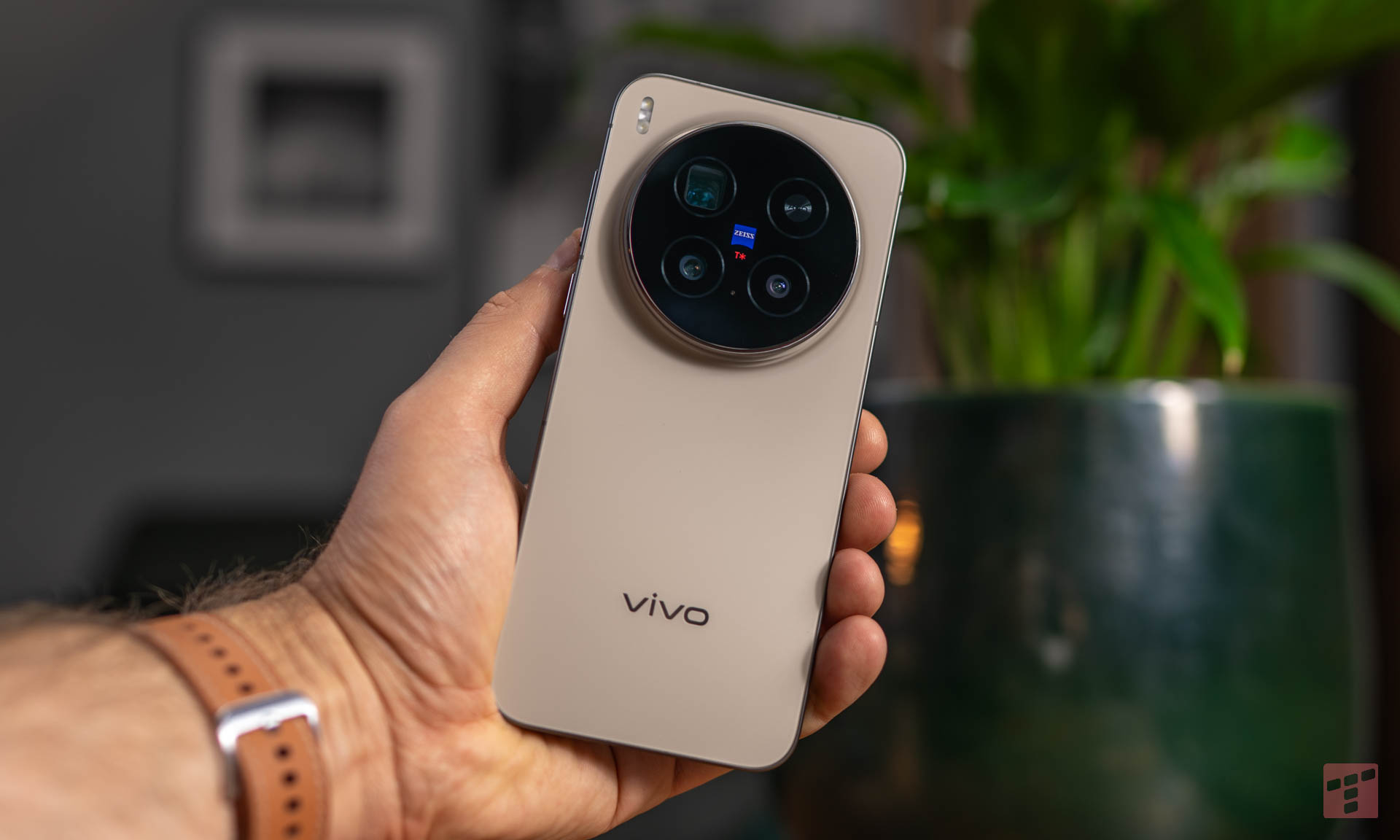 Vivo X300 Pro – test potwora, który chce być aparatem