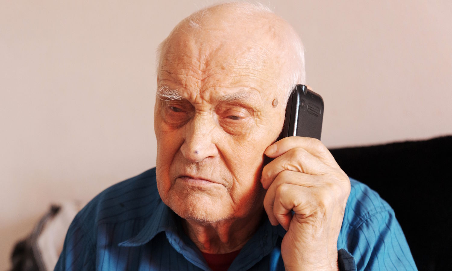 Lepiej dodaj ten numer do kontaktów. Szybko za to podziękujesz