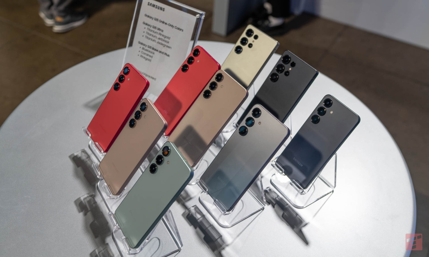 Czekasz na Galaxy S26? Poczekasz trochę dłużej