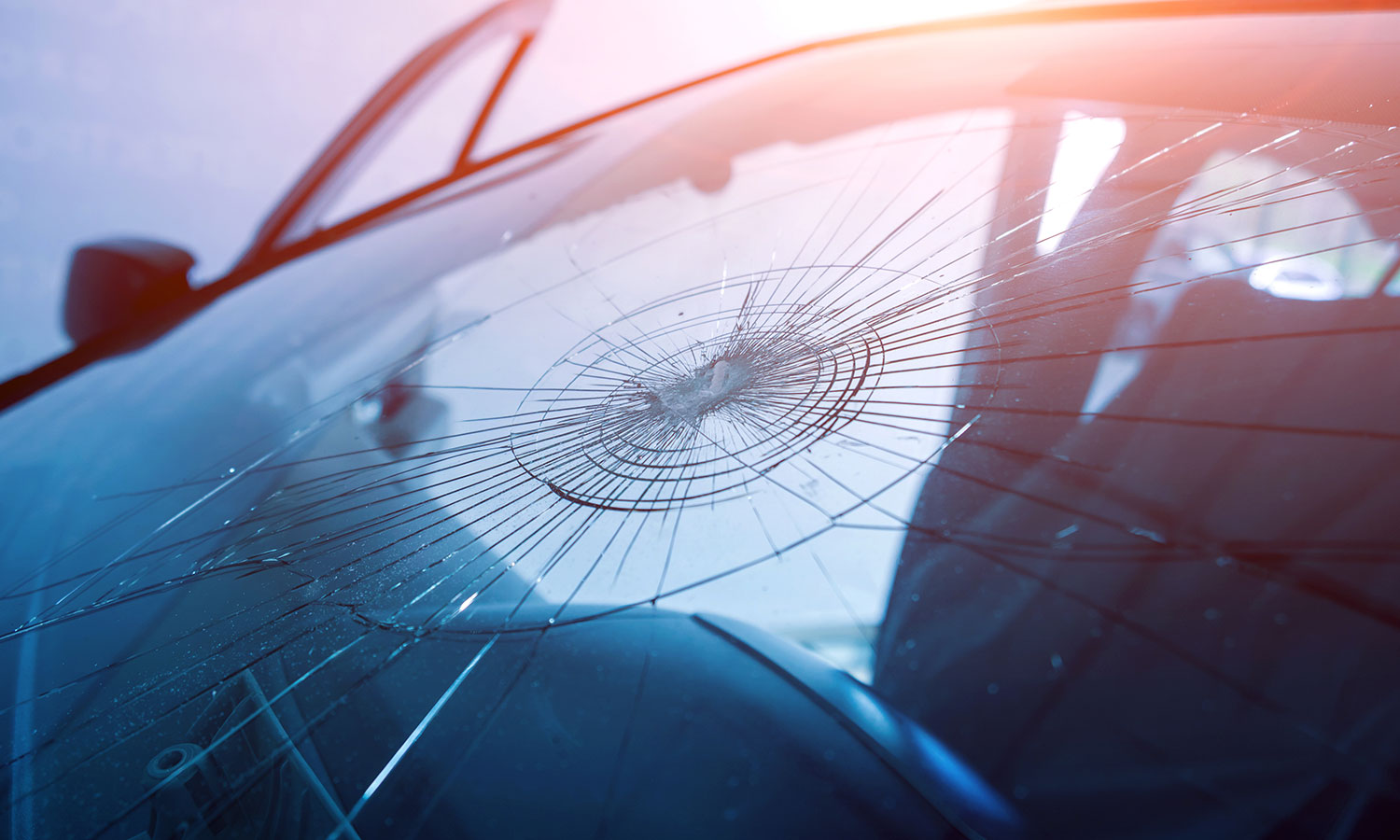 Tesla uderzona przez tajemniczy obiekt. Pierwsze tego typu zdarzenie