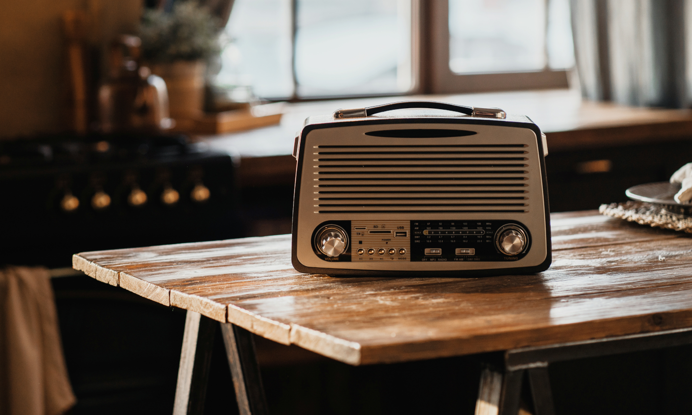 Radio do plecaka ucieczkowego? Łatwo wpaść w pułapkę