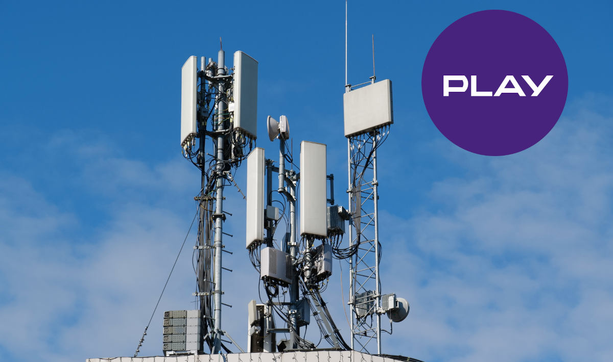 Play ma już prawie 13 tysięcy stacji bazowych. Rekordowy październik