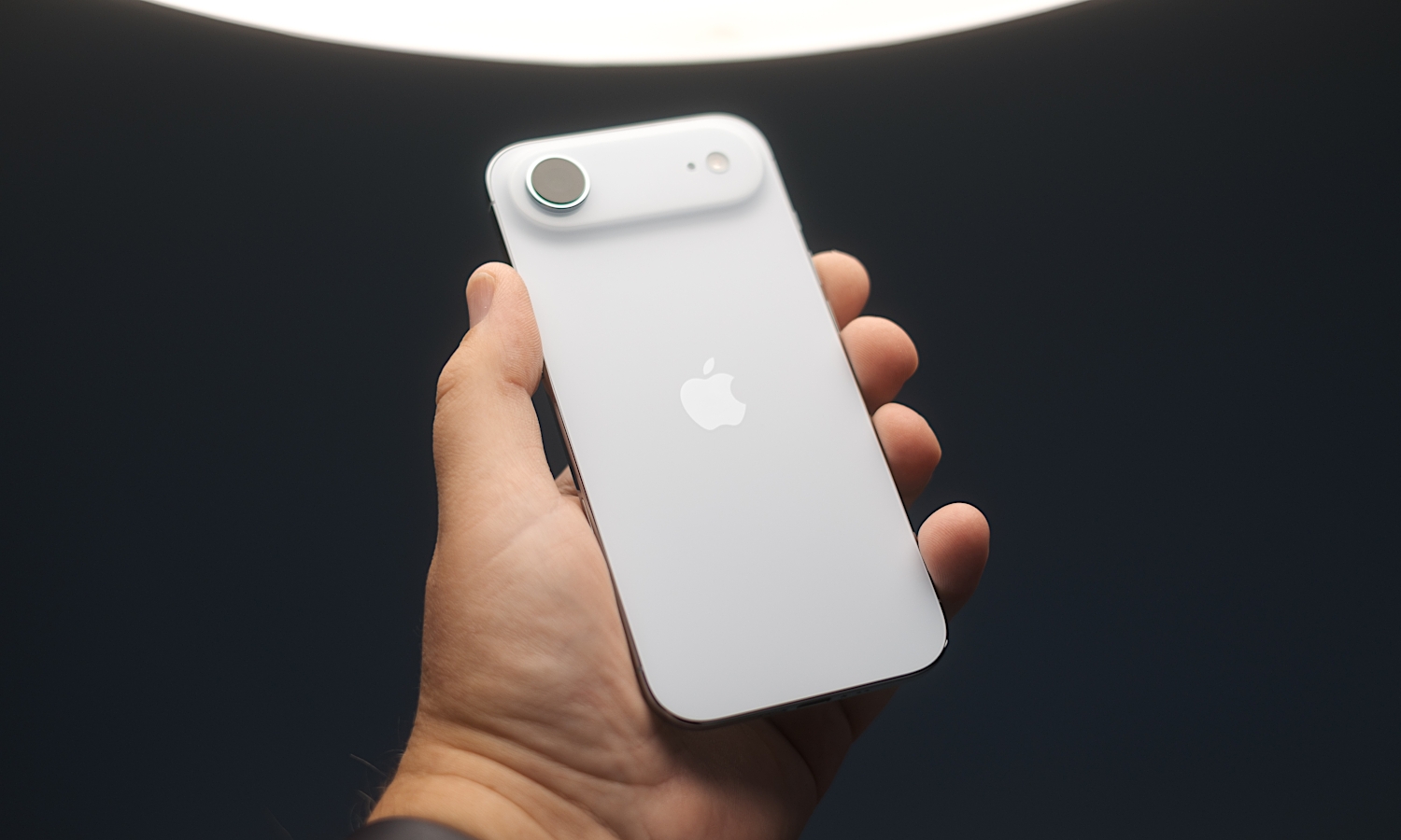 Apple się nie poddaje pomimo słabej sprzedaży. Air 2 jest w drodze