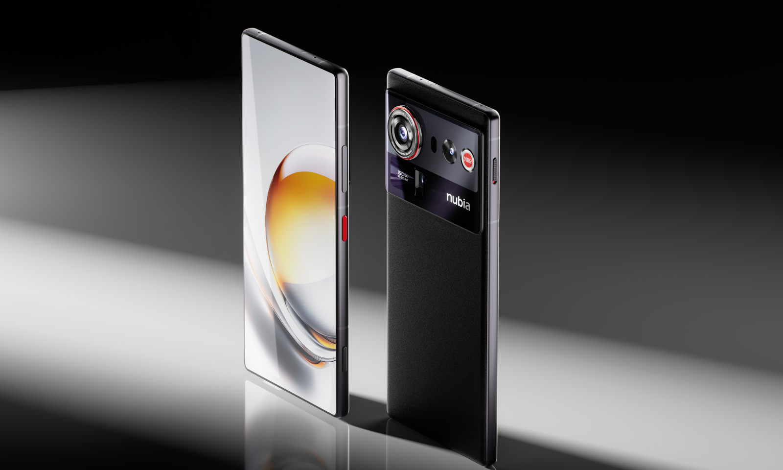 bestia do gier i fotografii. Już w Europie