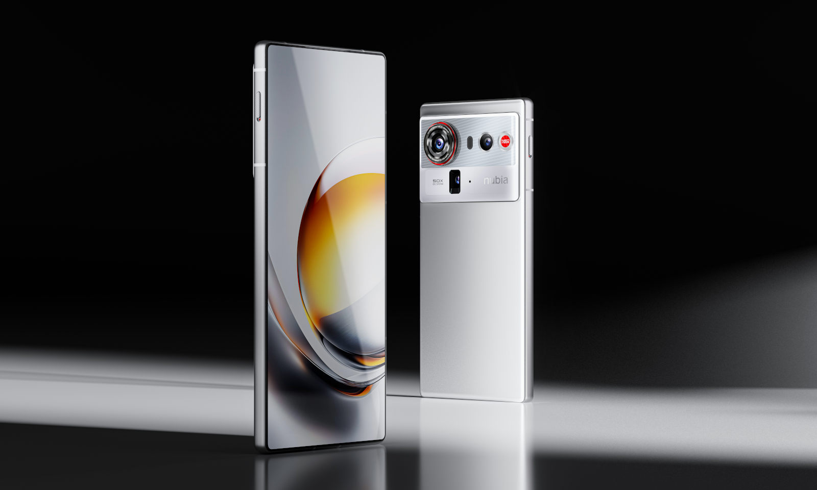 bestia do gier i fotografii. Już w Europie