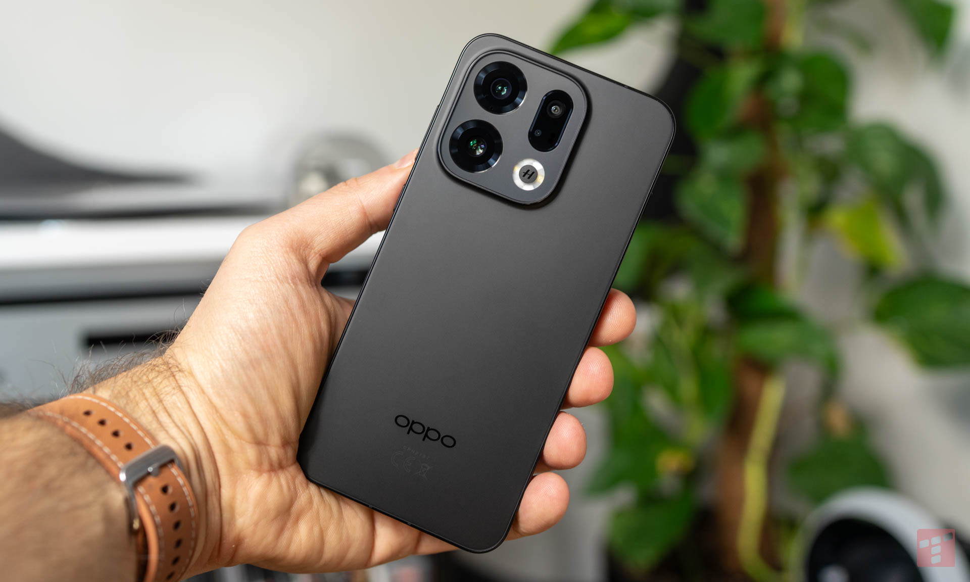 Test Oppo Find X9. Długodystansowiec z fotograficznym zacięciem