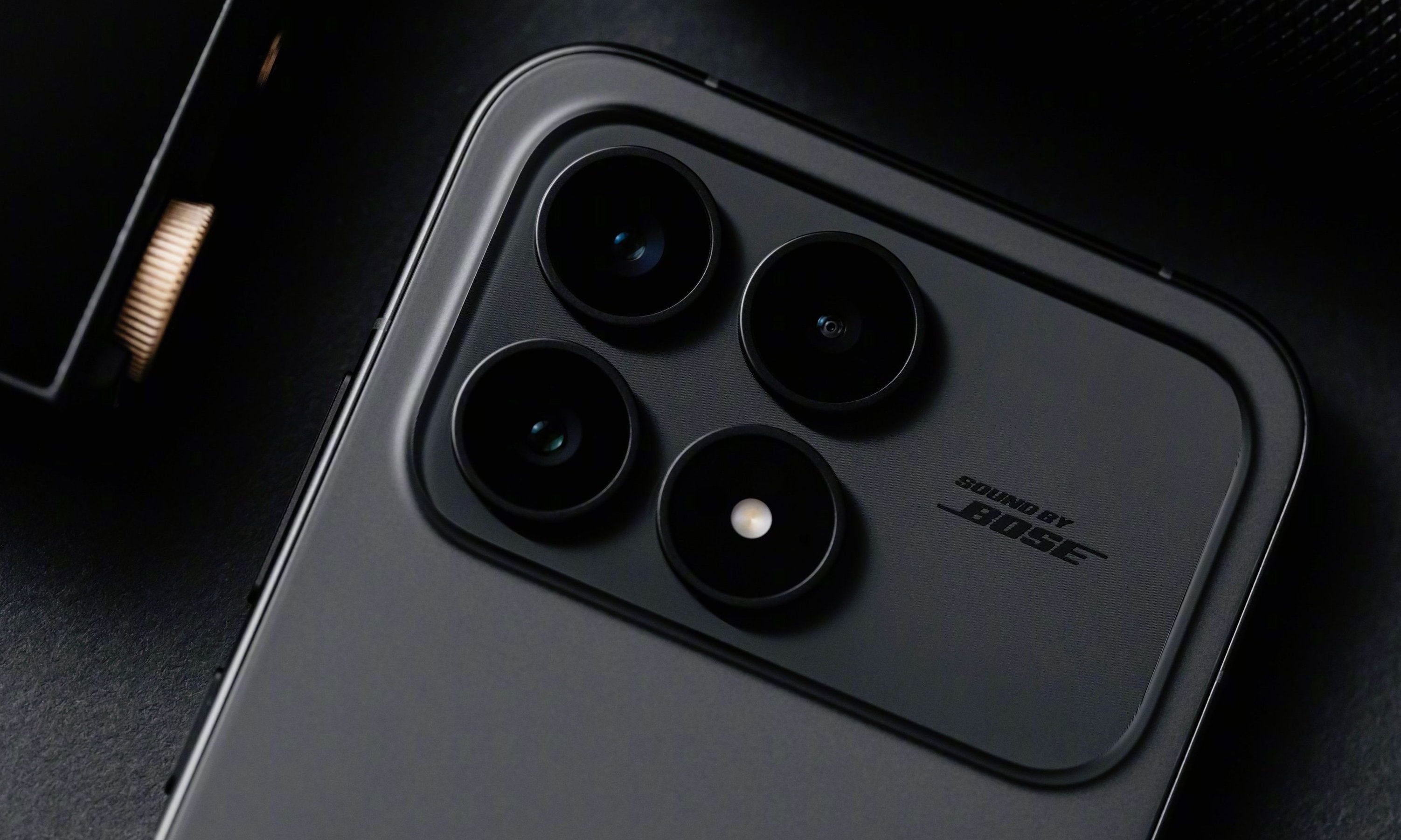 POCO F8 Pro z dźwiękiem „Sound by BOSE”. To już pewne