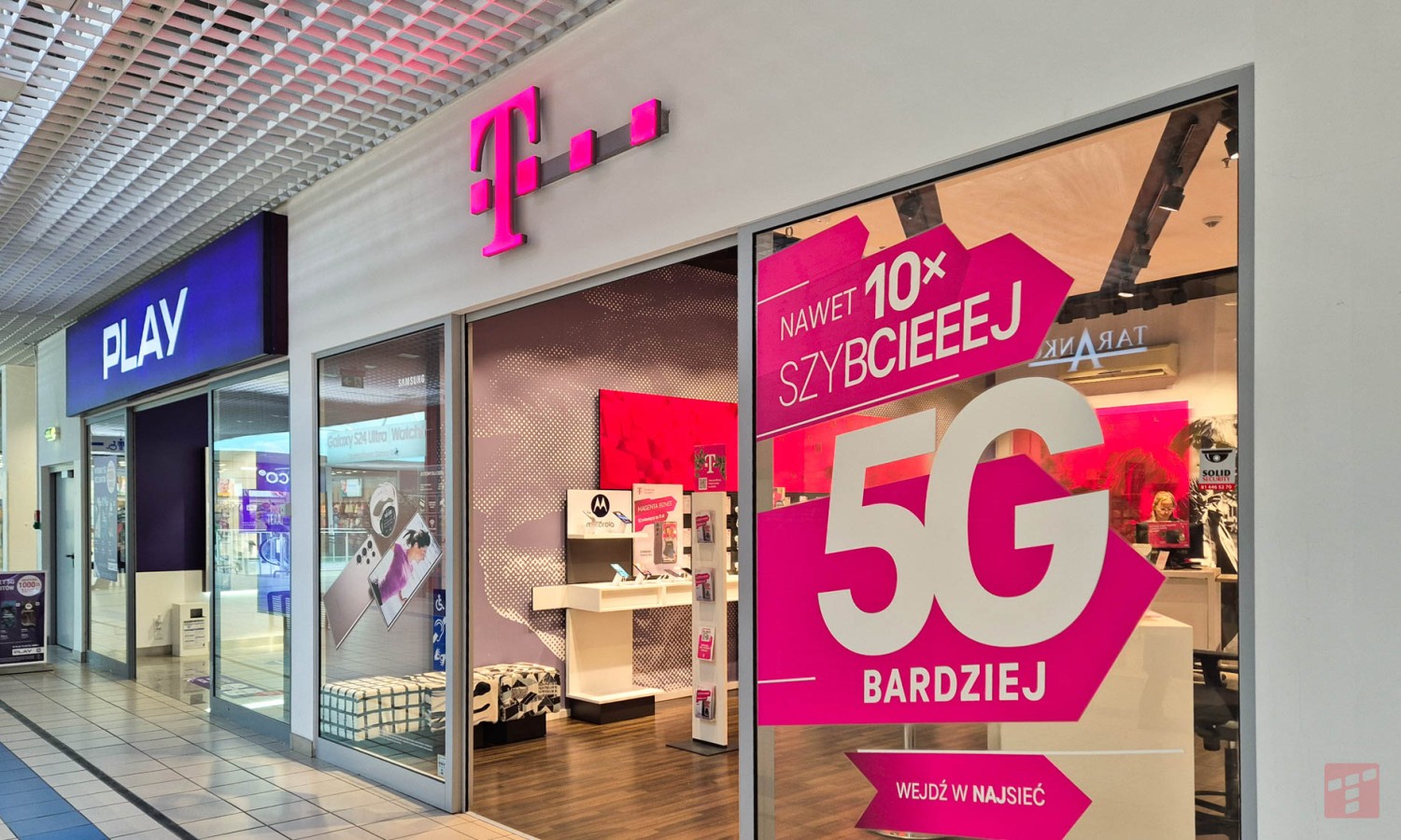 Absurd na granicy. Telefon woli roaming. Ujawniamy prawdziwy powód