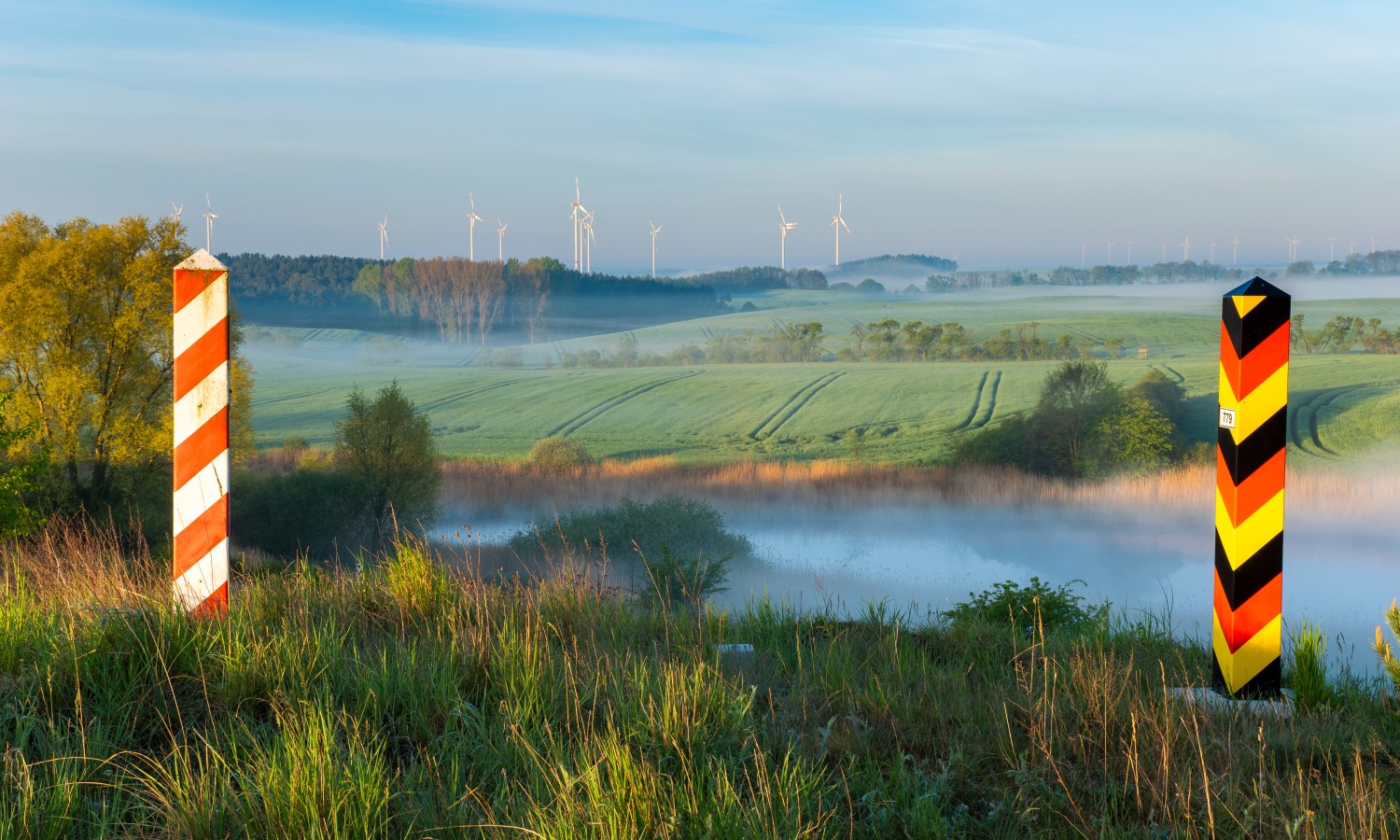 Absurd na granicy. Telefon woli roaming. Ujawniamy prawdziwy powód