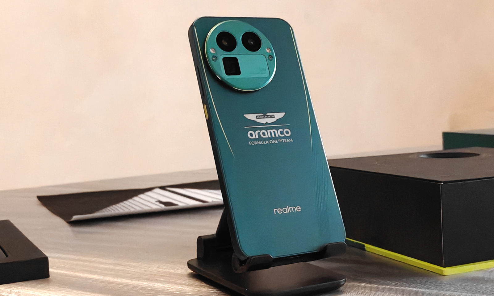 Realme GT8 Pro Aston Martin F1 już jest. Luksus spotyka prędkość