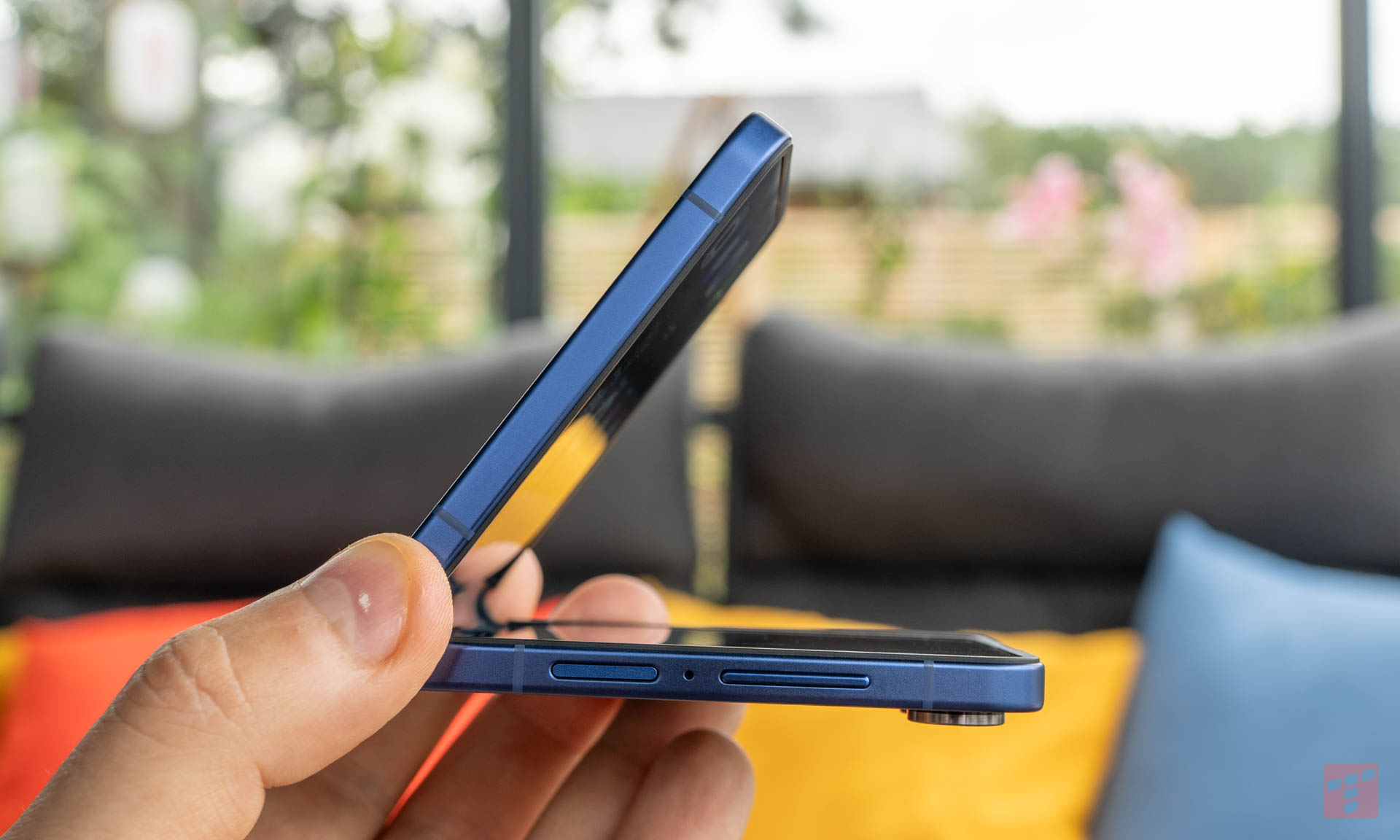 Samsung idzie na wojnę. Galaxy Z Flip8 będzie ekstremalnie cienki