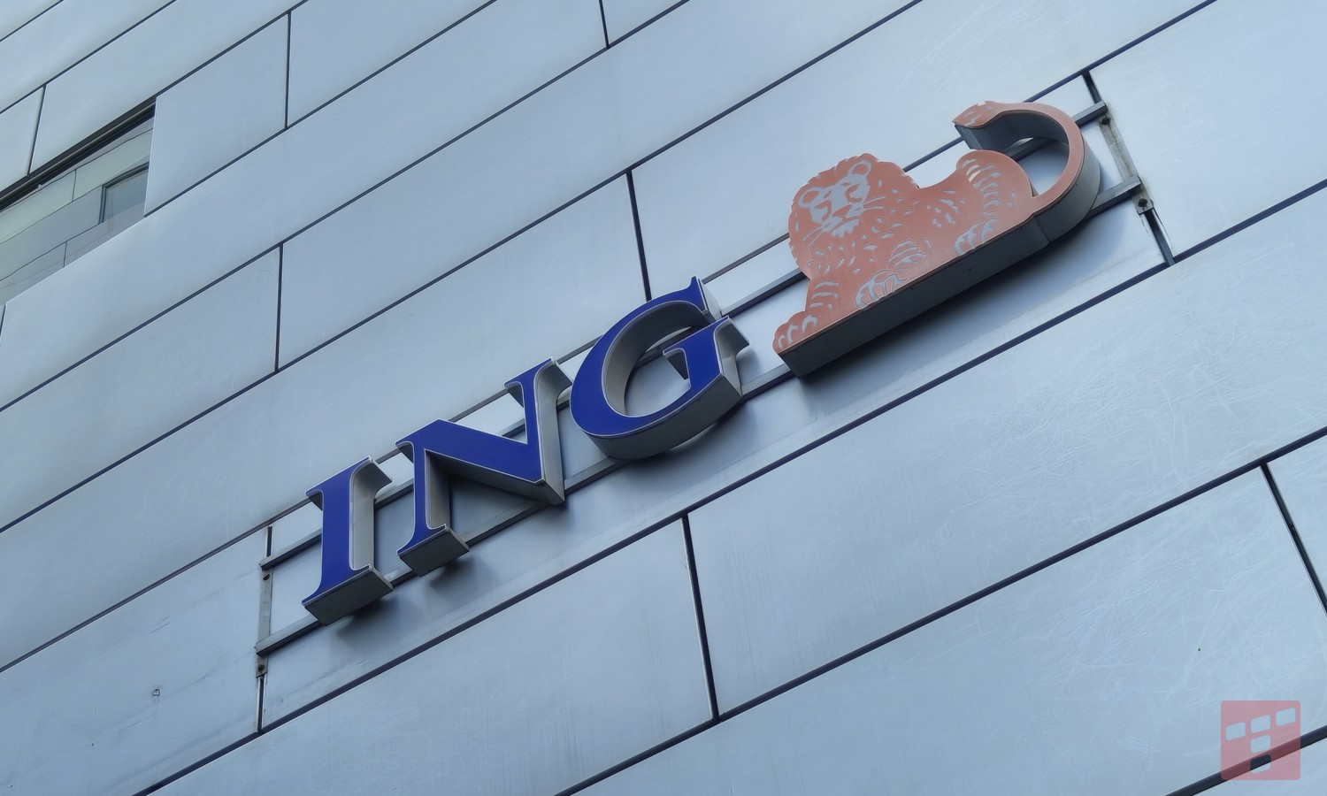 Skusi służbową legitymacją. Jak uwierzysz, to pozamiatane