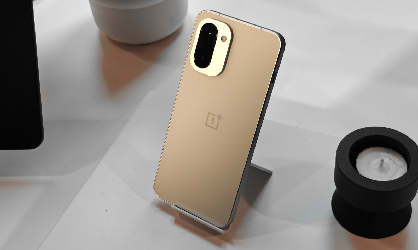 OnePlus 15R na horyzoncie. Producent zapowiada premierę