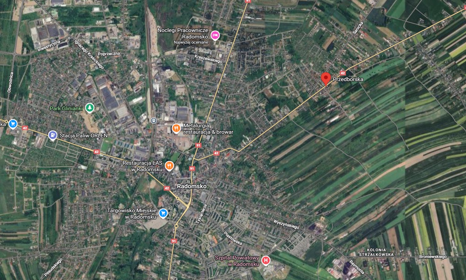 Maszt Play w środku osiedla. Mieszkańcy ruszyli na wojnę