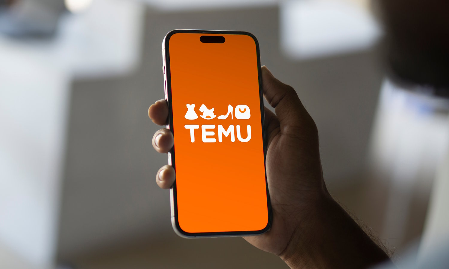 Koniec kombinowania. Od przyszłego roku droższe zakupy z Temu i Shein