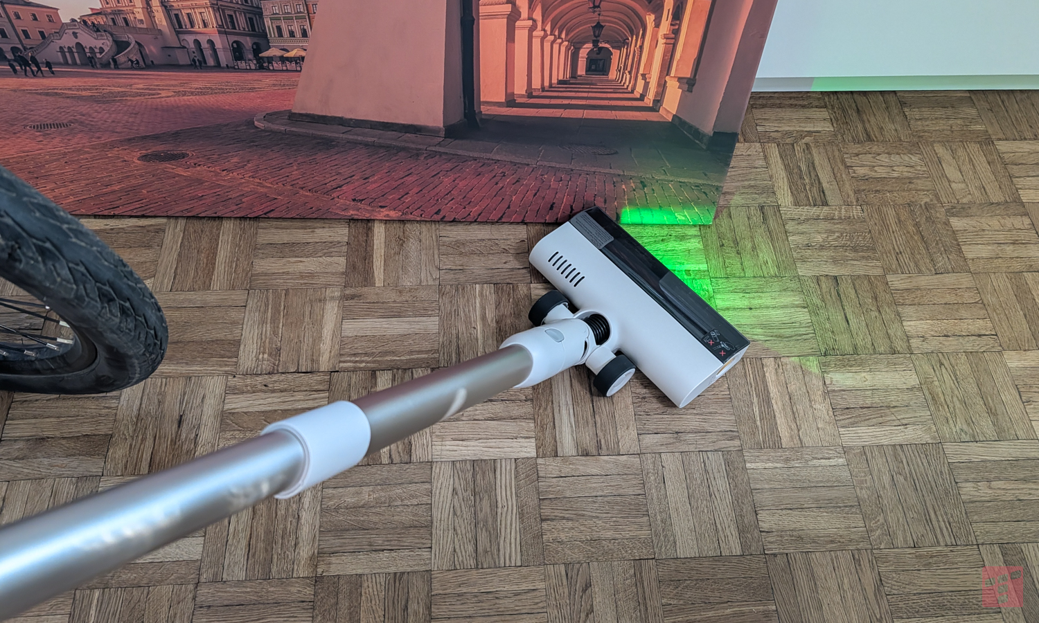 Roborock H60 Hub ma automatyczne opróżnianie przy cenie 999 zł (test)