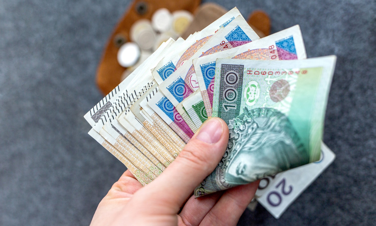 Polacy zadłużają się na potęgę? Prawda jest trochę inna