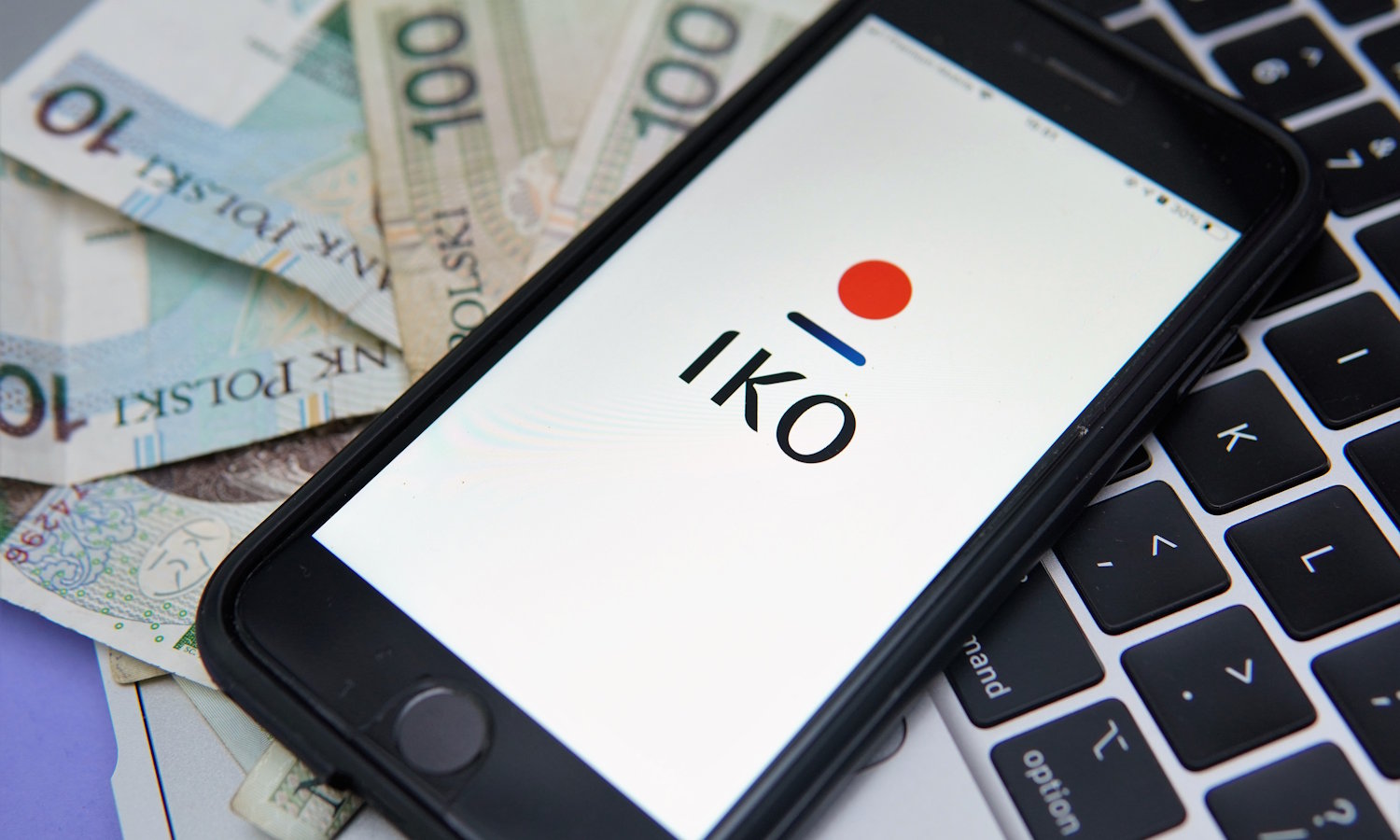 Aplikacja PKO BP będzie ci wibrować. Ma to duży sens