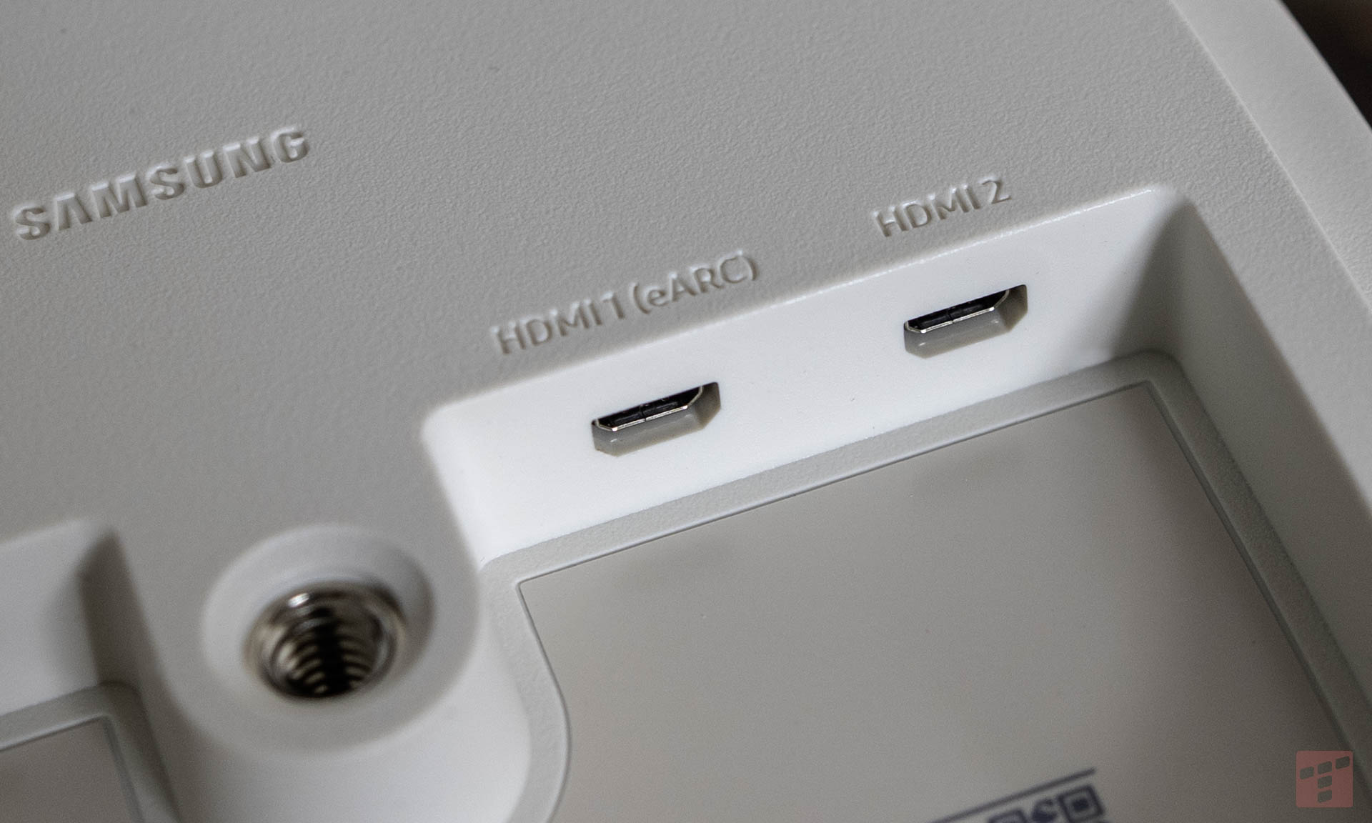 The Premiere 5 wygląda niepozornie, a czyni cuda. Samsung ma asa w rękawie (test)