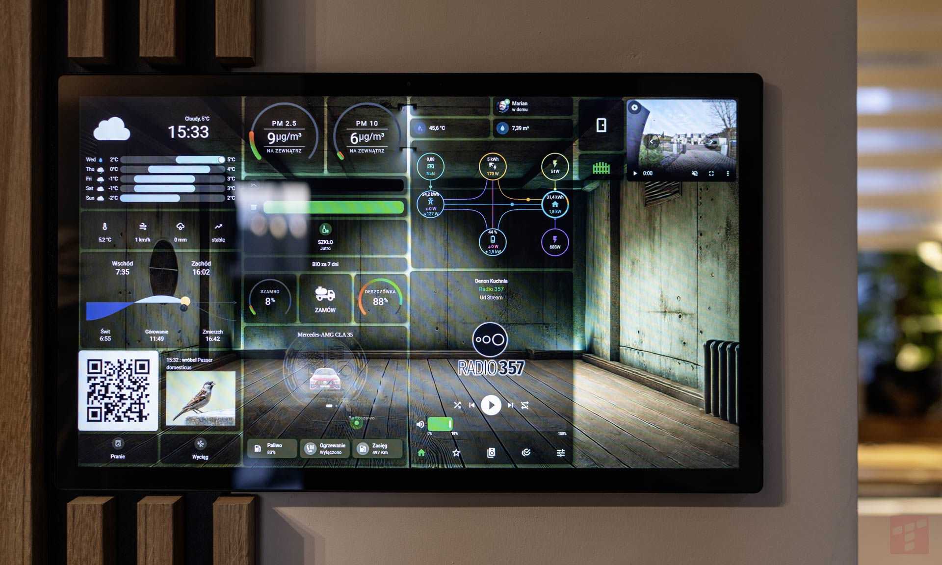The Premiere 5 wygląda niepozornie, a czyni cuda. Samsung ma asa w rękawie (test)