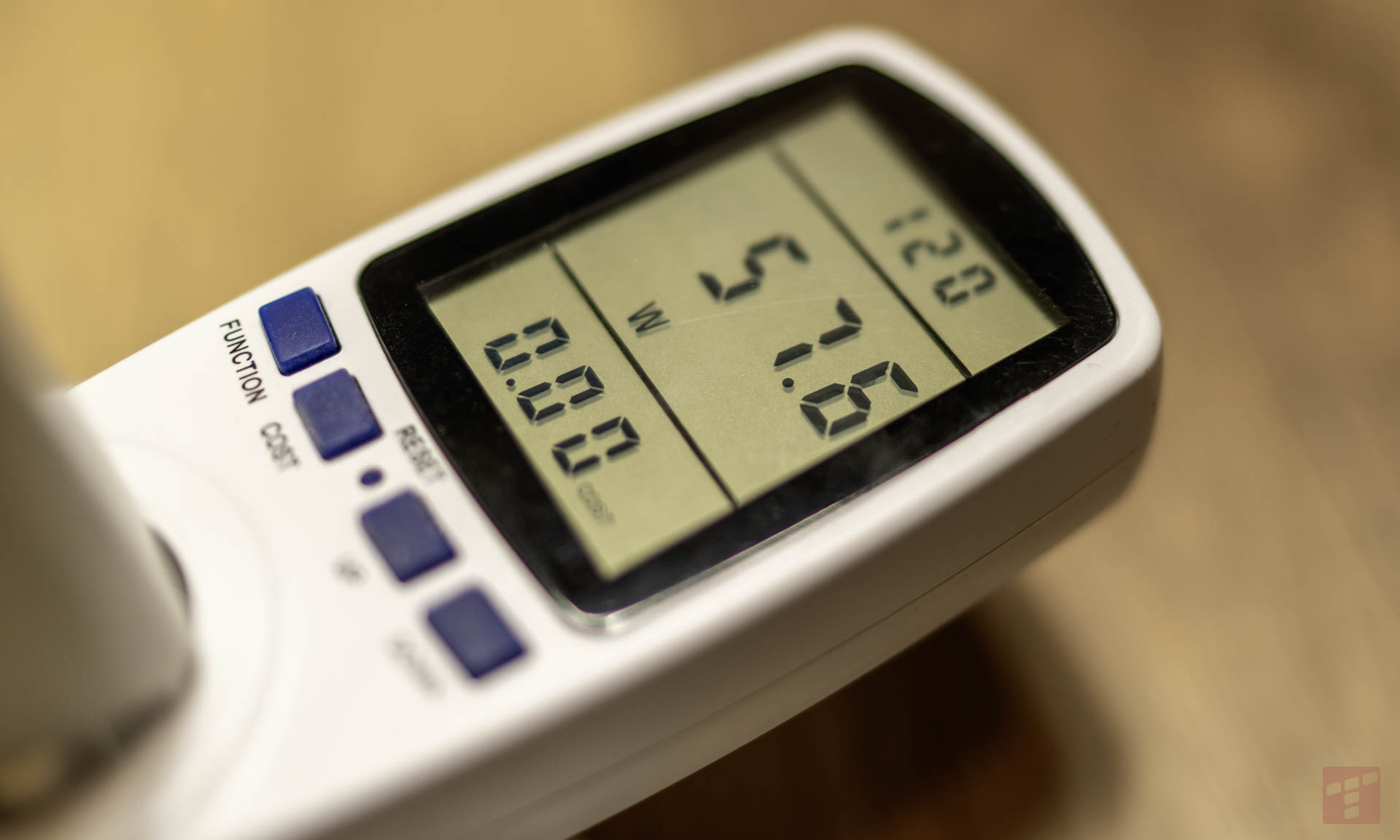 The Premiere 5 wygląda niepozornie, a czyni cuda. Samsung ma asa w rękawie (test)