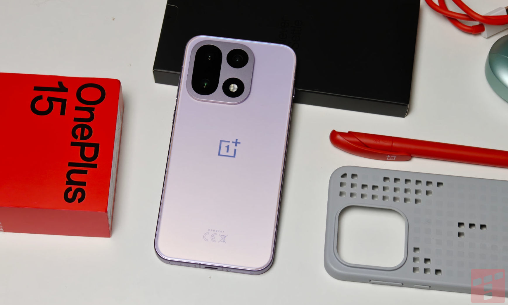 OnePlus 15 jest świetny, ale czekam na następną generację (test)