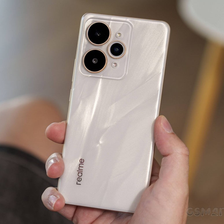 Realme 16 Pro z aparatem 200 Mpix. Wyciek ujawnia tajemnice