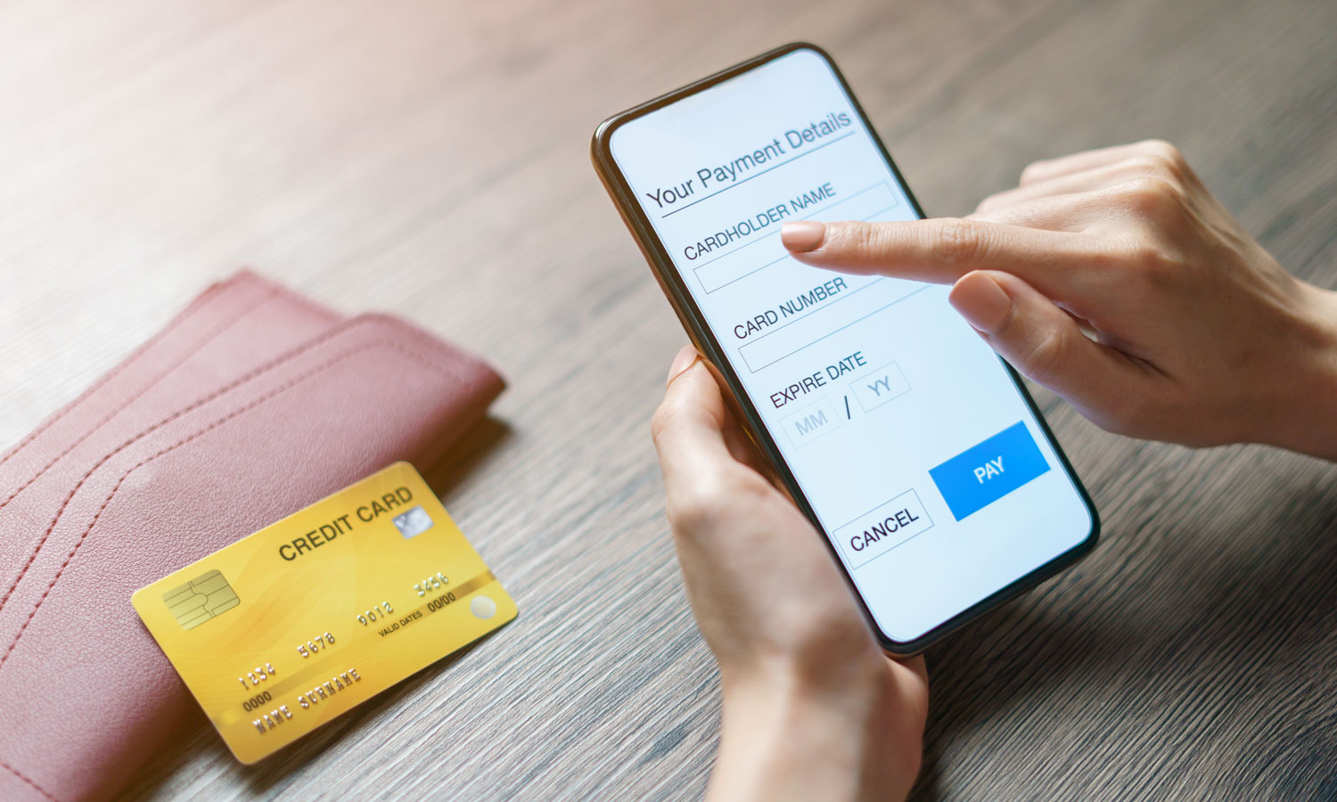 Przejmują konta i kradną miliony. "Najlepszy czas w roku"