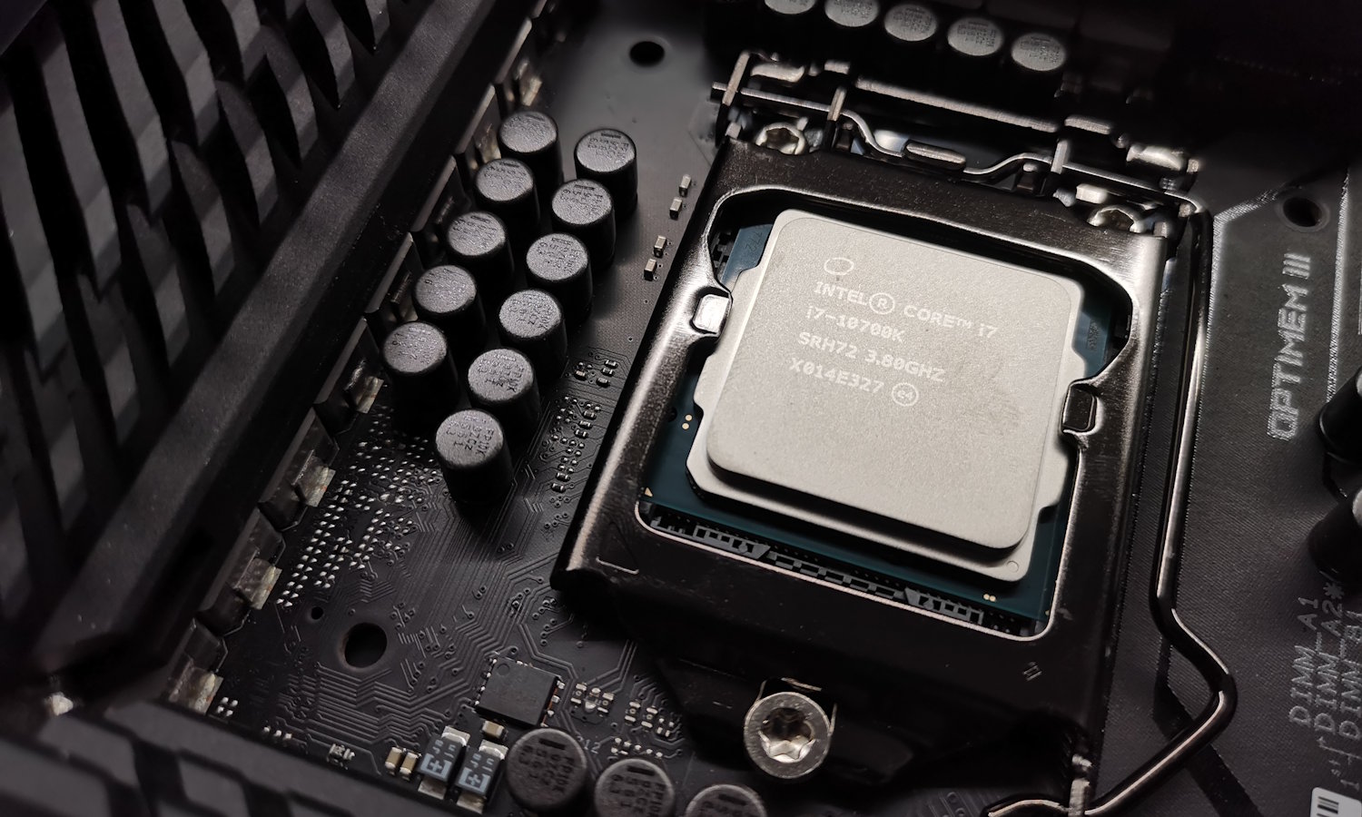 Intel szykuje odpowiedź na procesory AMD X3D