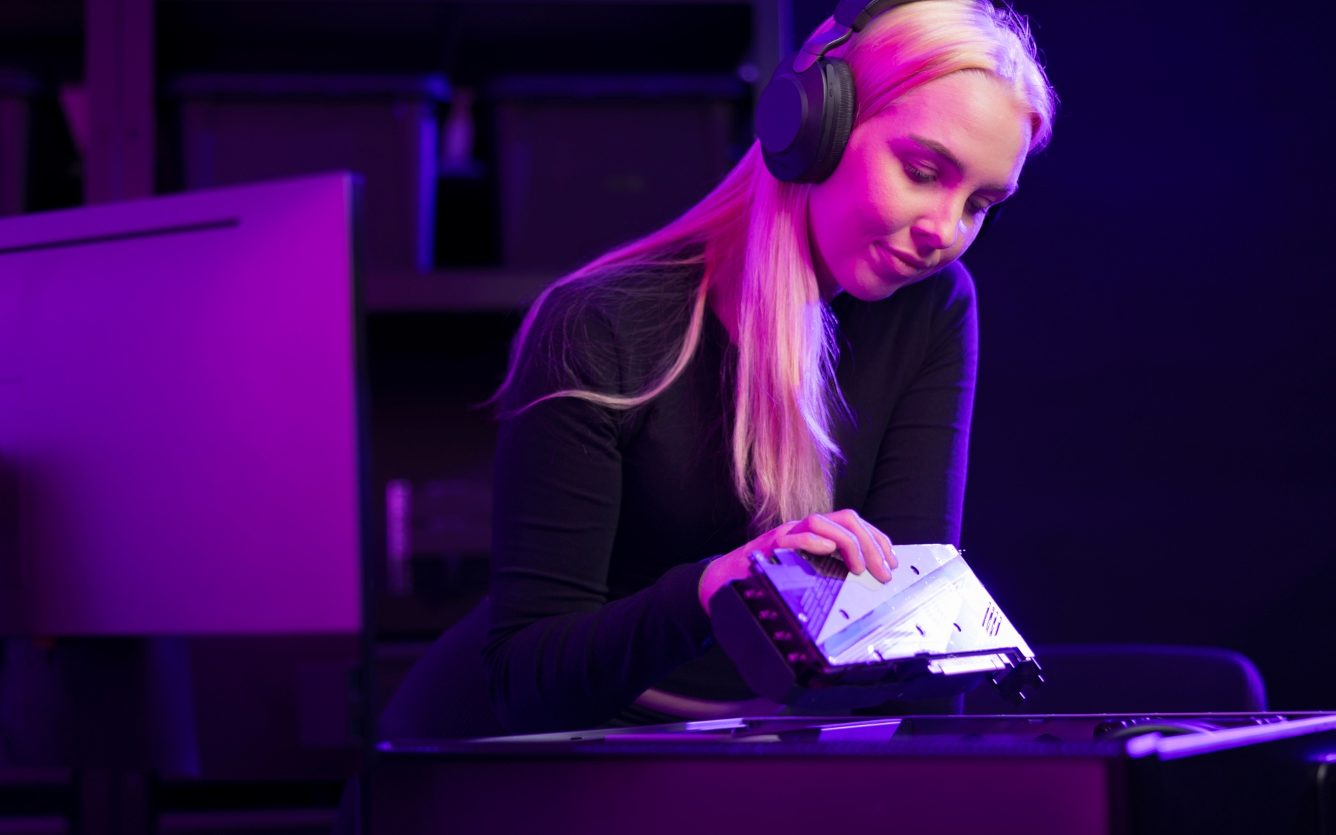 Jaki komputer do gier i pracy? Polecane zestawy na grudzień 2025