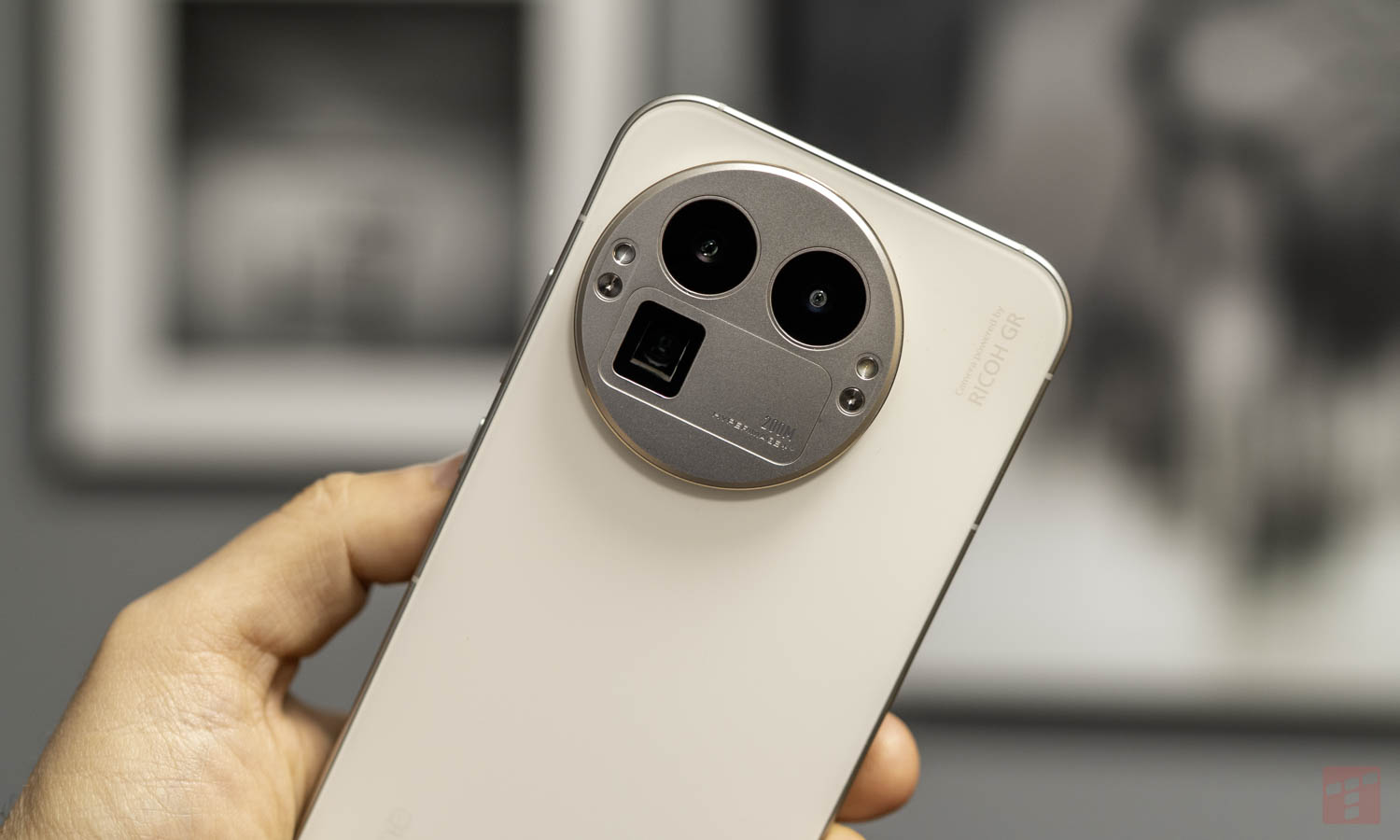 Tęsknisz za prawdziwymi flagowcami? 3 powody, dla których pokochasz realme GT 8 Pro