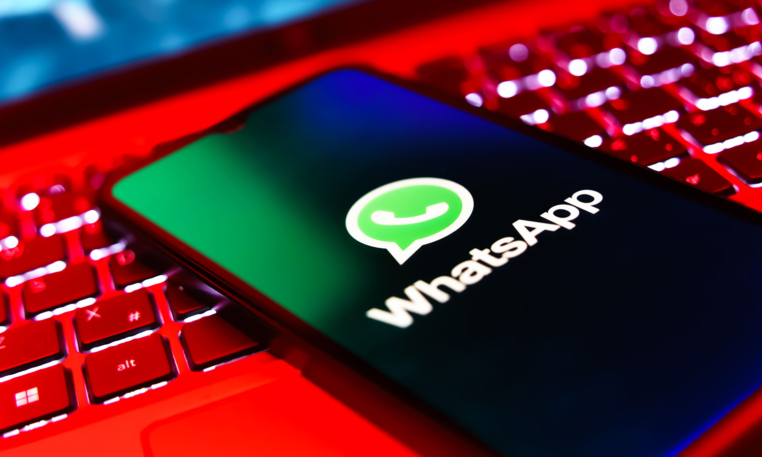 WhatsApp ma kłopoty z UE. Powodem sztuczna inteligencja