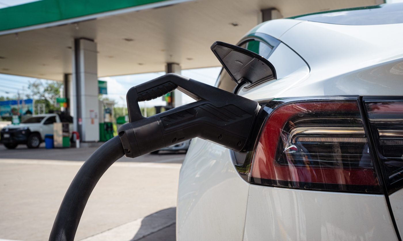 Polacy kradną już nie tylko auta. Kable i ładowarki do elektryków nowym hitem