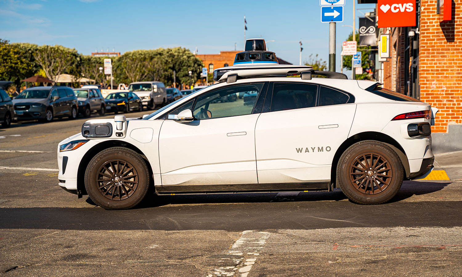 Poród w robotaxi Waymo. W końcu to rodzaj pewnej tradycji