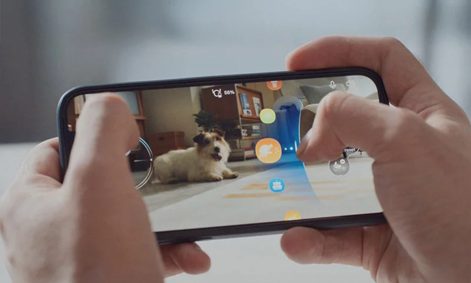 Ten robot reaguje na emocje i mówi po polsku. Właśnie wszedł do sprzedaży