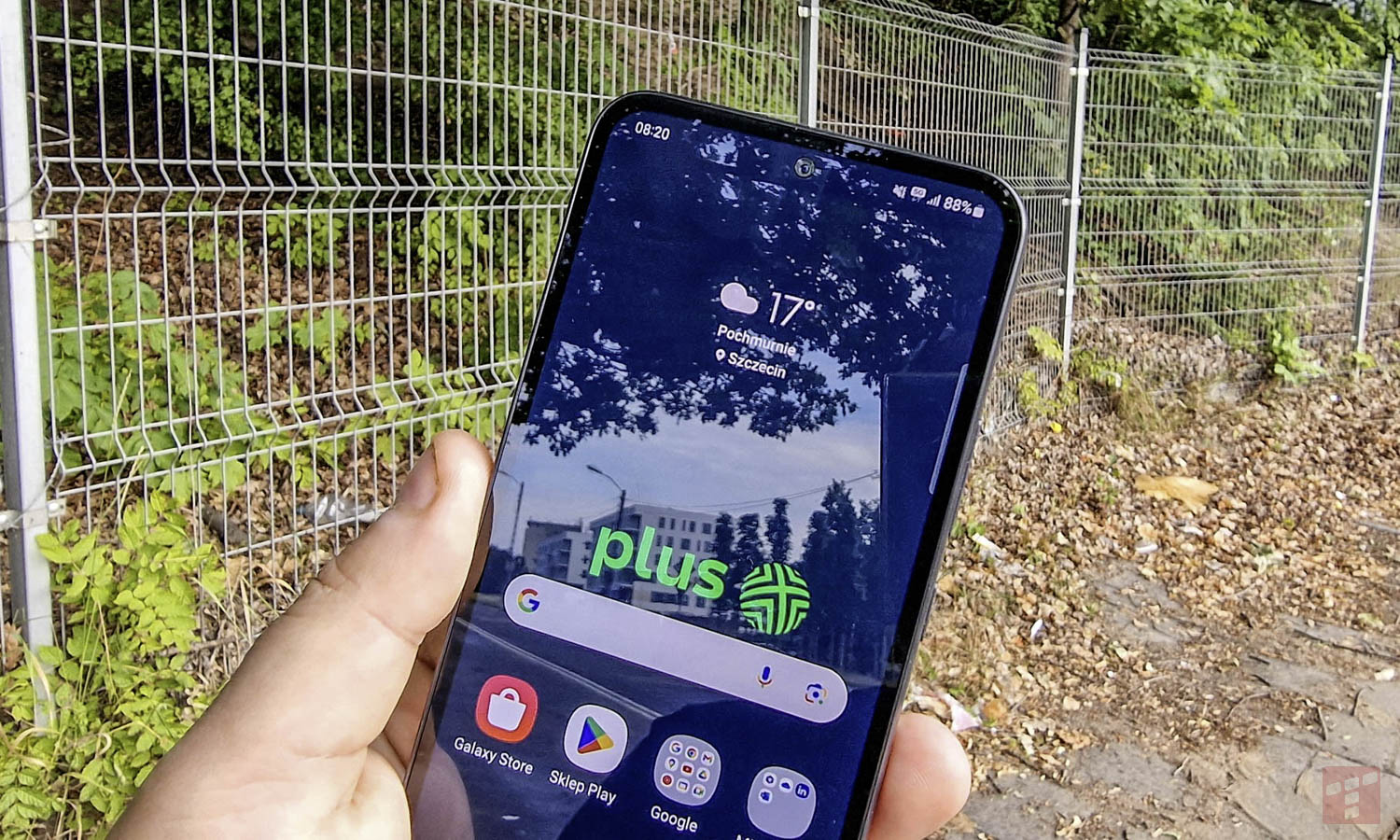 Plus szykuje ofensywę 5G. Potężne zamówienie i jeden problem