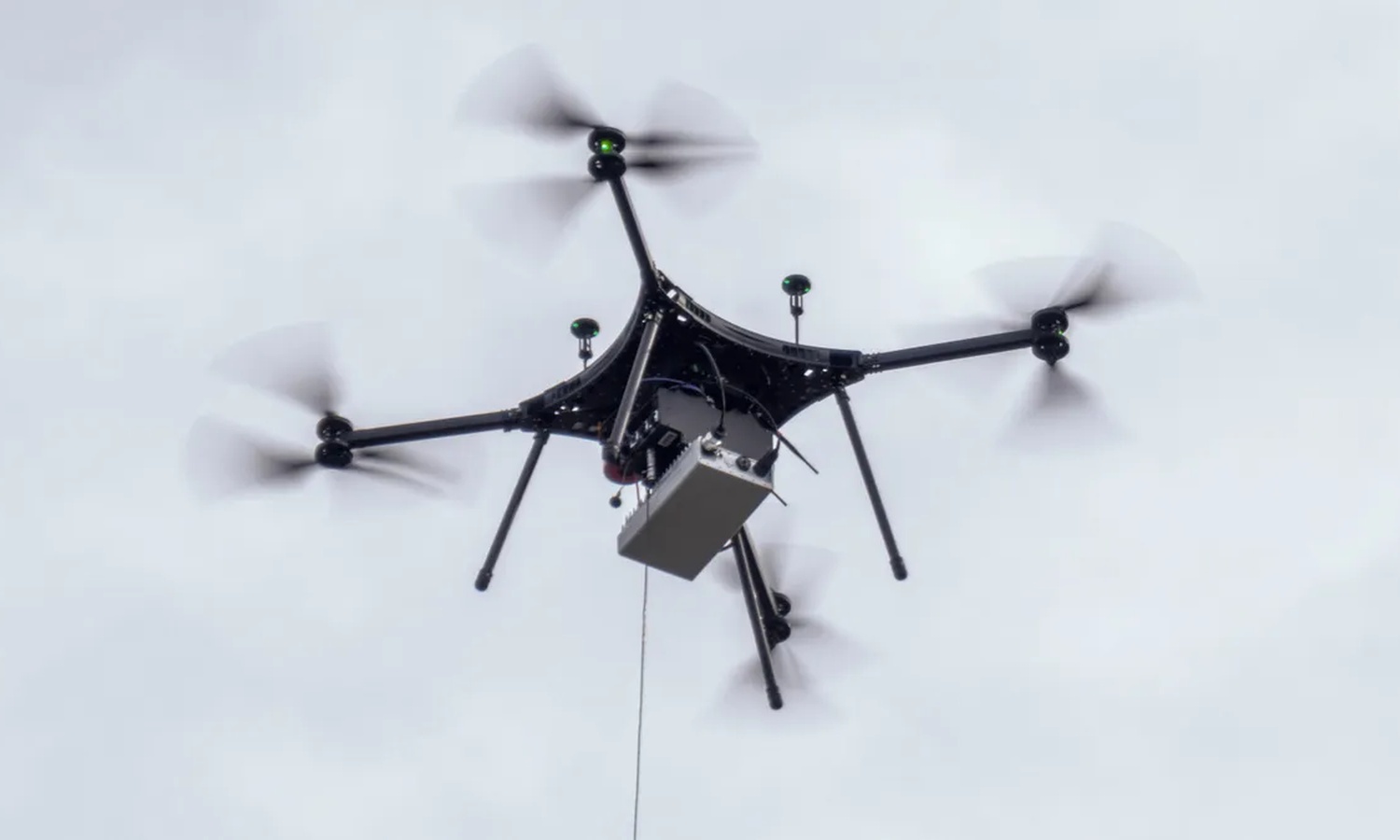 Oddział szturmowy T-Mobile. Od powietrza, głodu, ognia i wojny