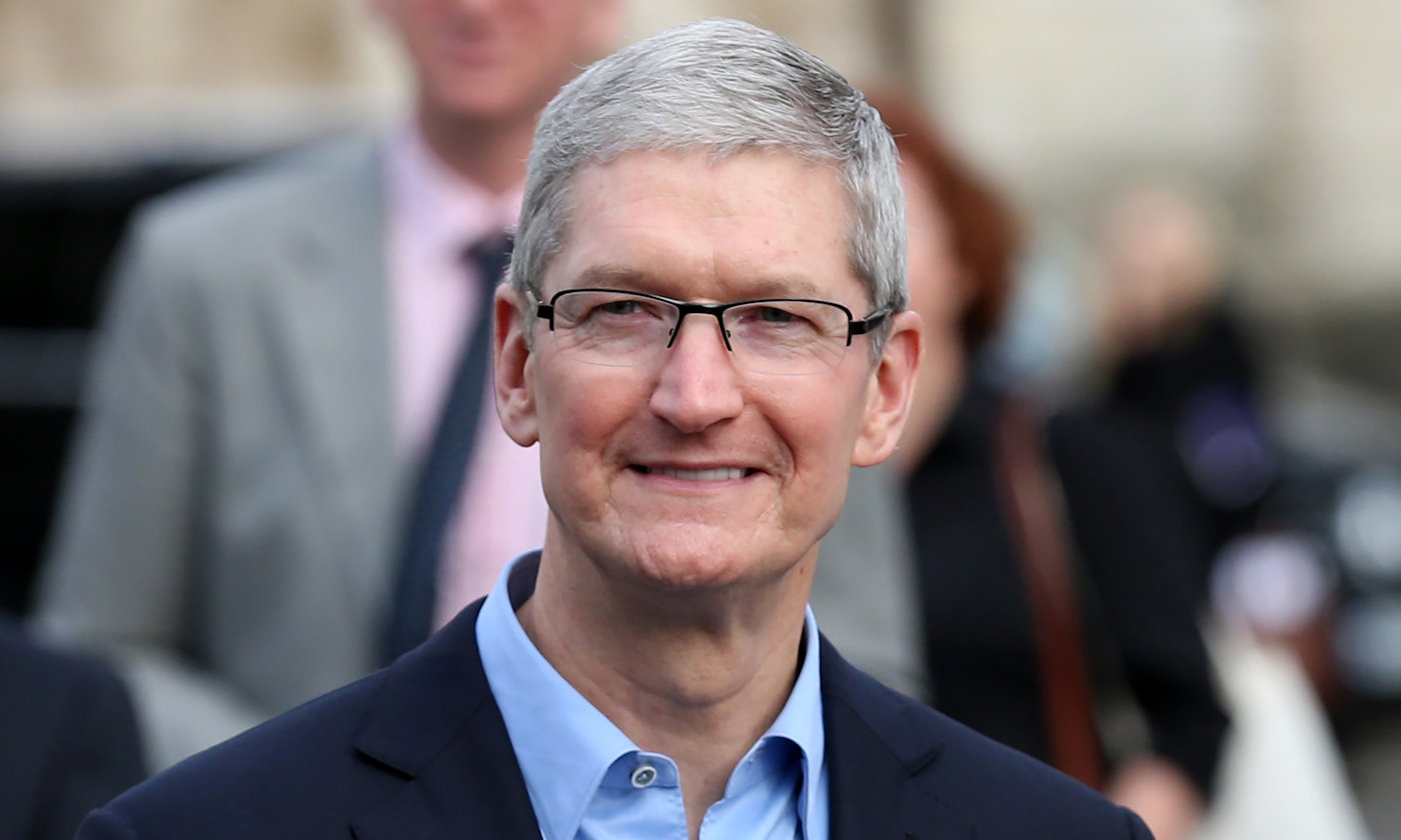 Prezes Apple zarabia zbyt mało. Powinien dostawać więcej