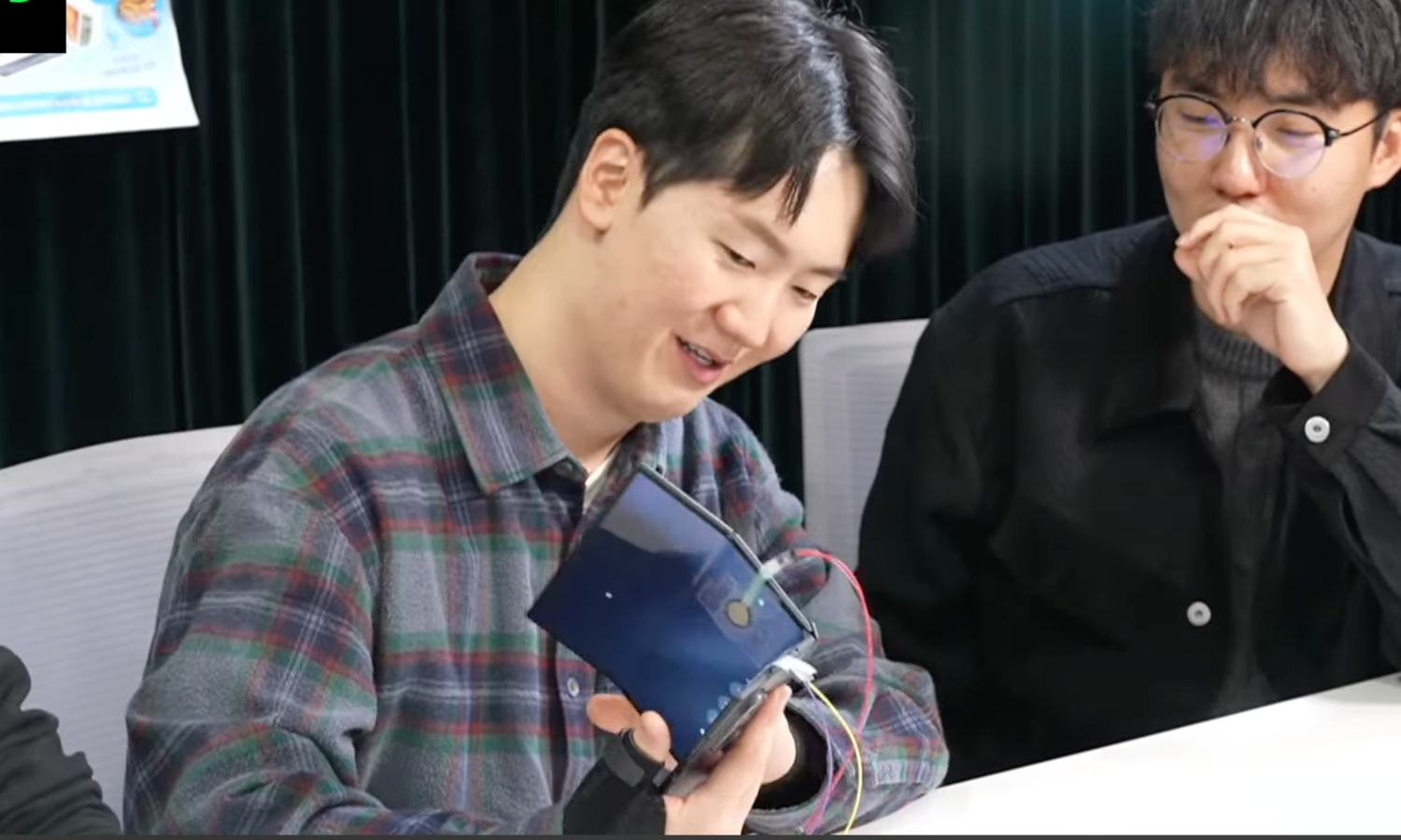 Sprawdzili wytrzymałość ekranu Samsunga Galaxy Z TriFold i wrzucili to na YouTube