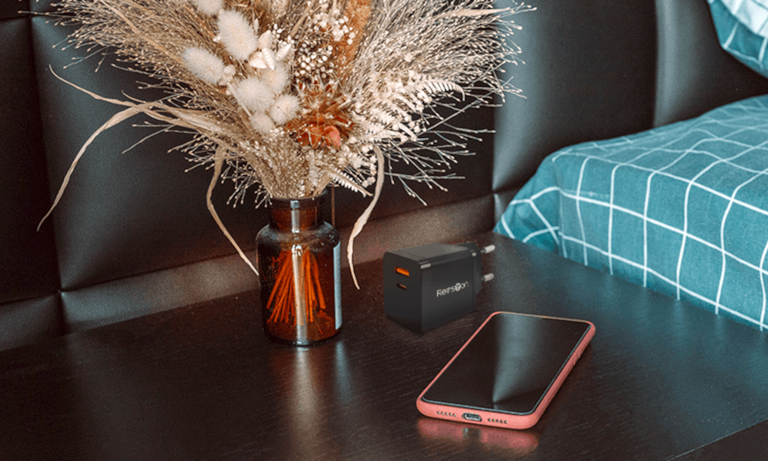 Ta mała i mocna ładowarka może być Twoja za pół ceny