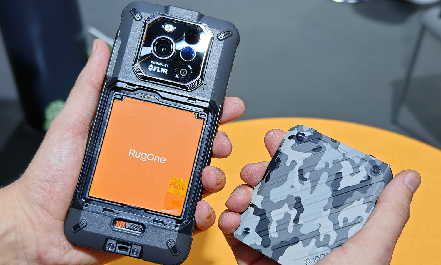 Ulefone wprowadził do Polski nowe pancerniaki. Mają wymienne baterie