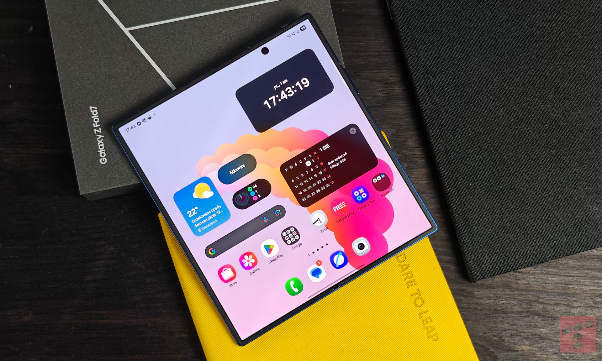 Samsung dla siebie nie dał rady, ale zrobił dla Apple. iPhone Fold bez rysy