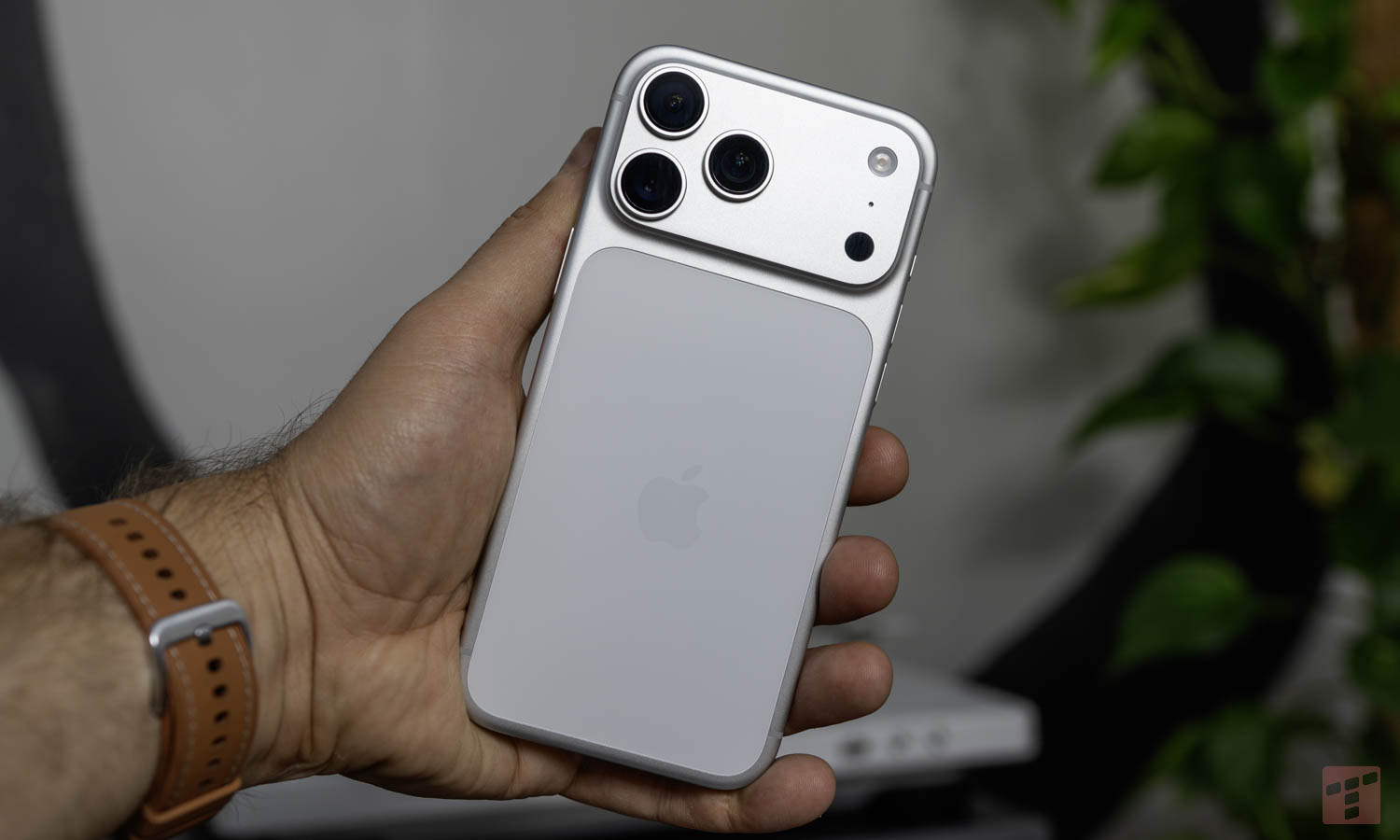 IPhone 18 nadejdzie "na raty", a jego aparat zobaczy więcej