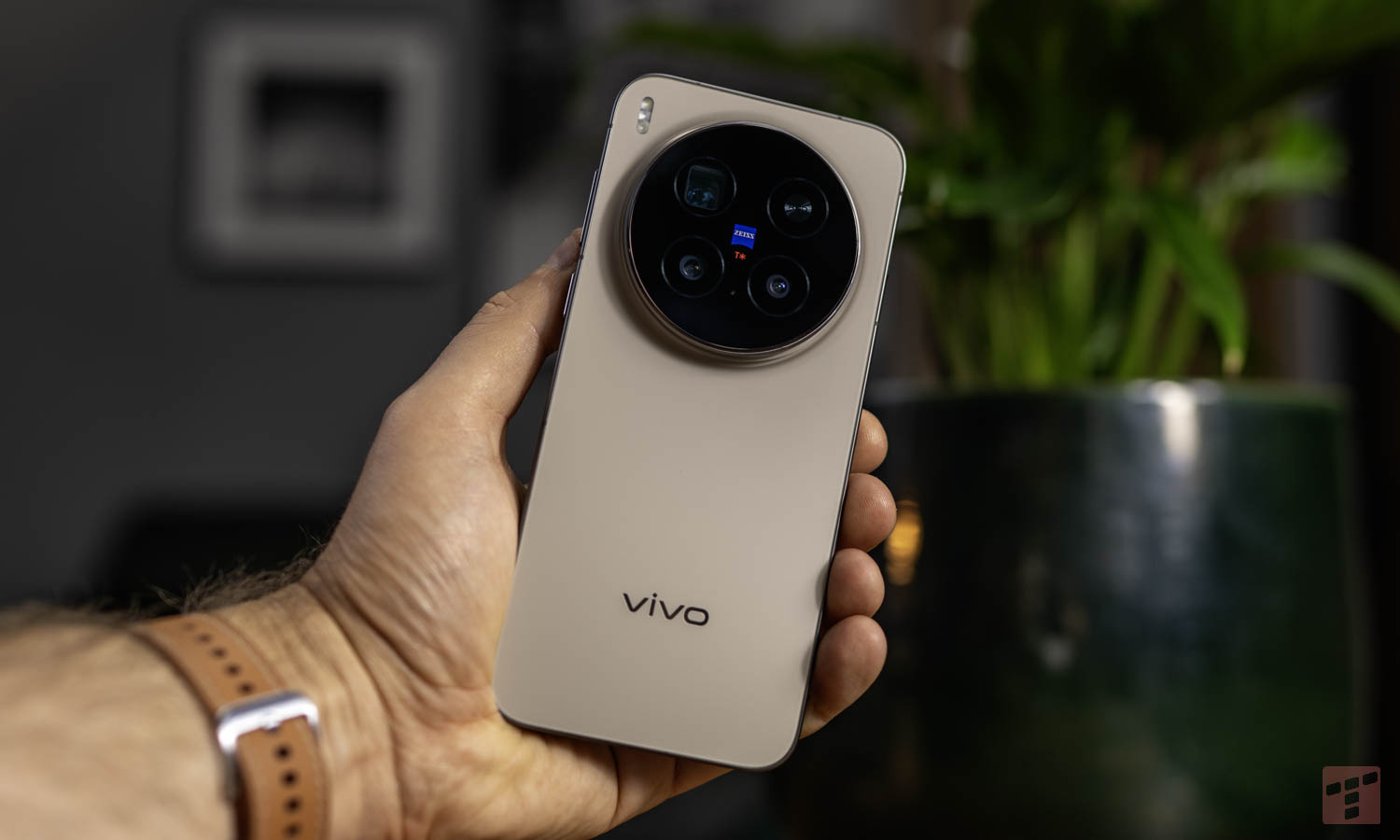 Król fotografii taniej. Vivo X300 Pro w mocnej promocji