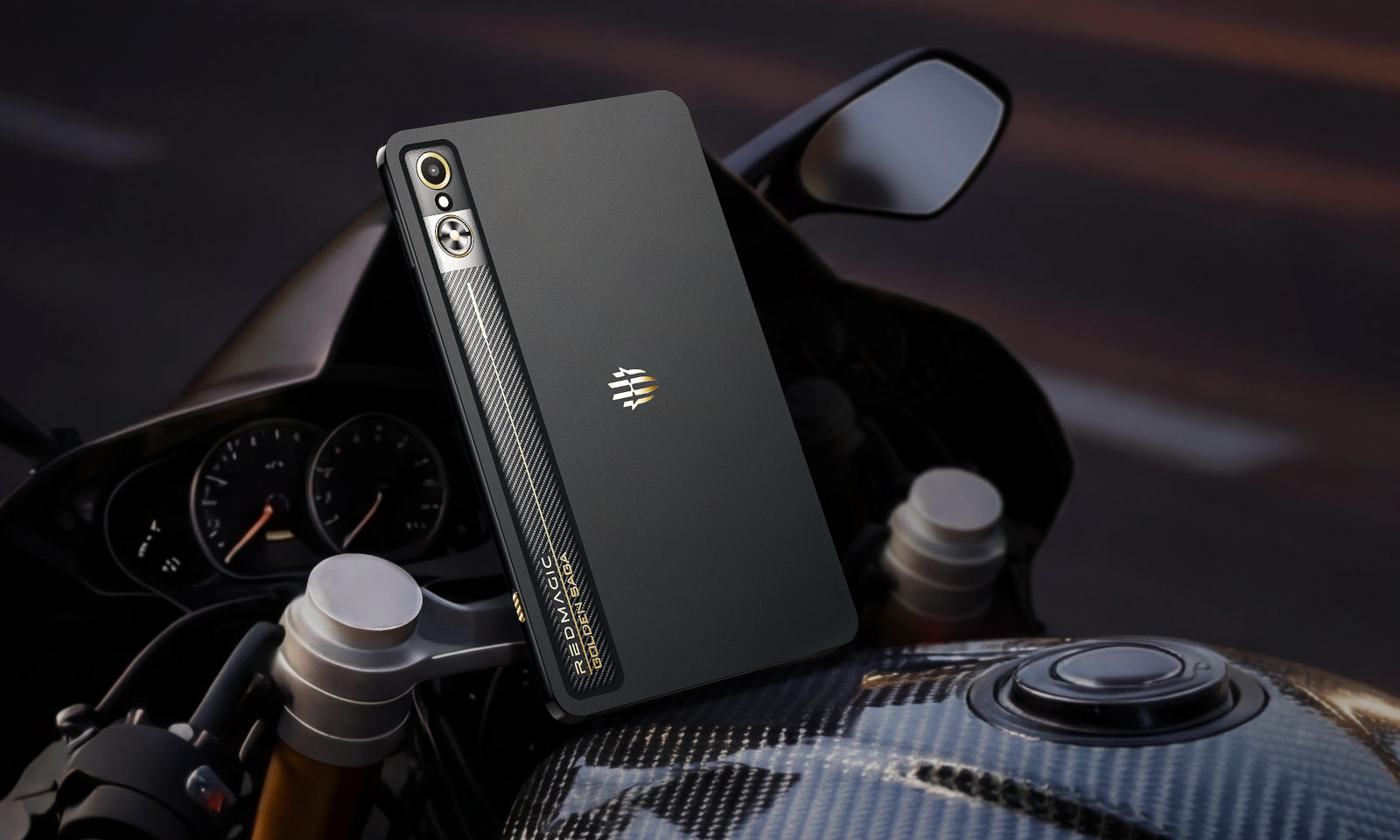 Redmagic 11 Pro i tablet Astra w edycji Golden Saga