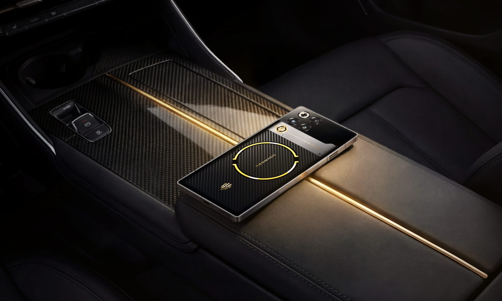 Luksus spotyka gaming: Redmagic 11 Pro i tablet Astra w edycji Golden Saga