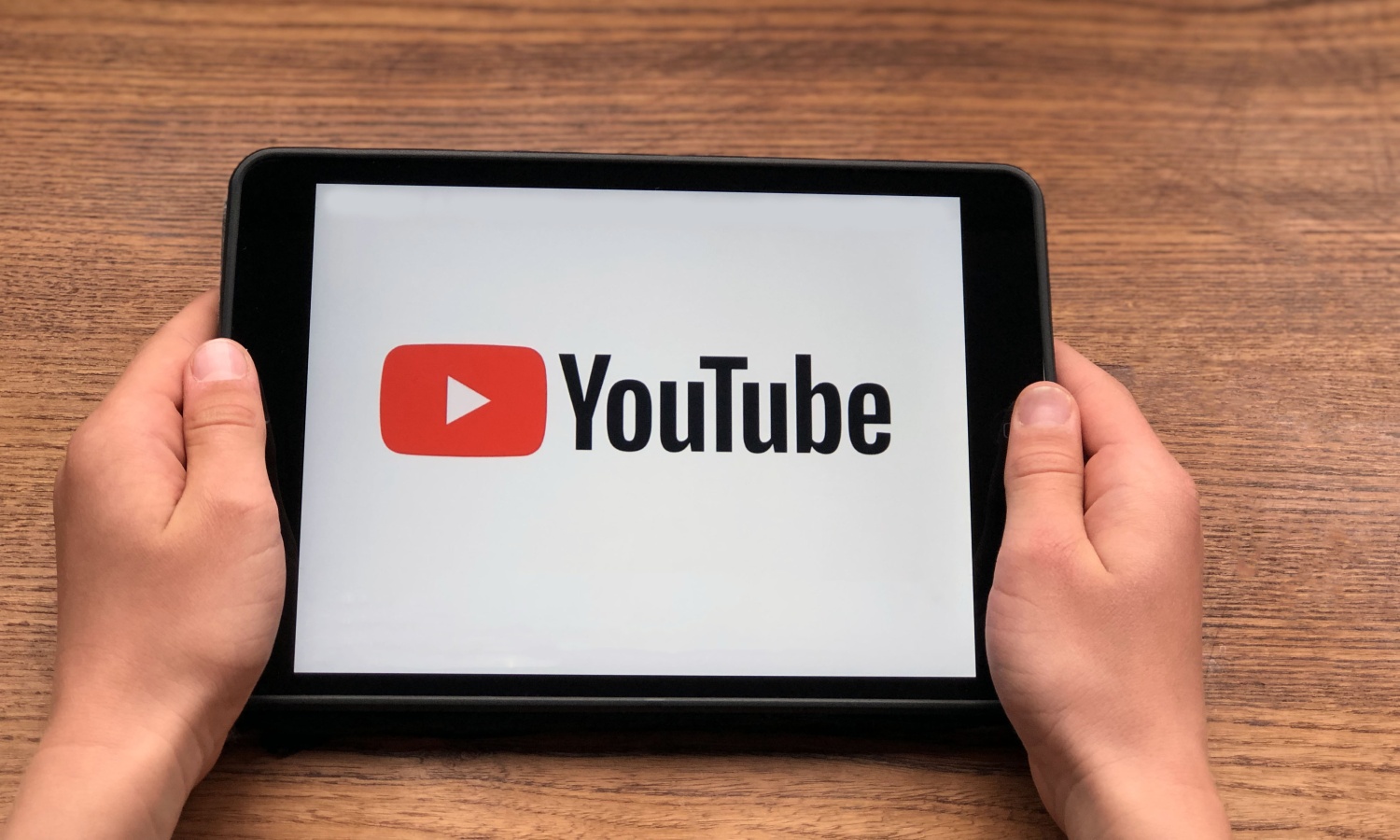 YouTube dokręca śrubę. Rodzice dostali nową broń na Shorts